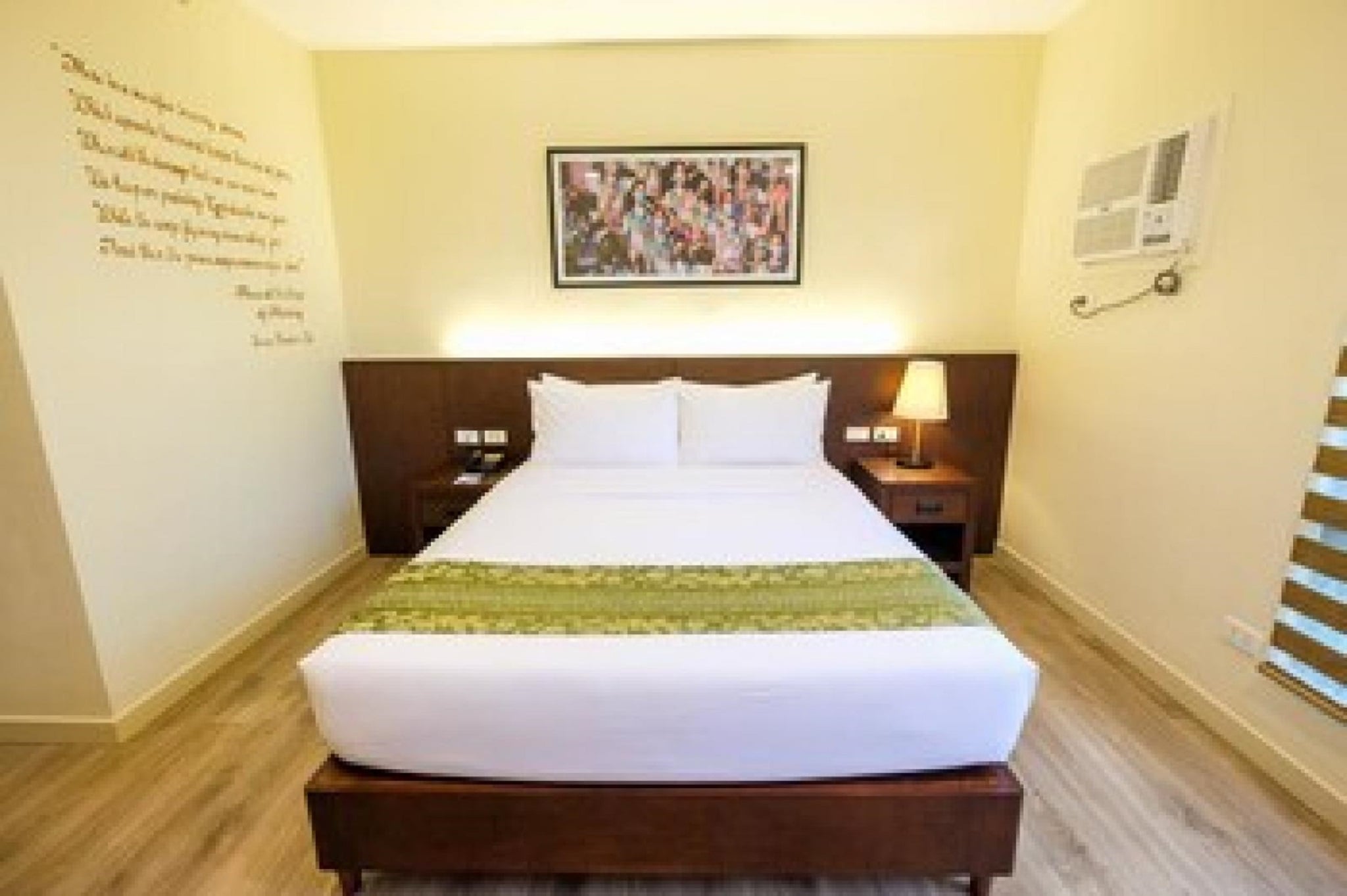 Double Deluxe Queen Bed