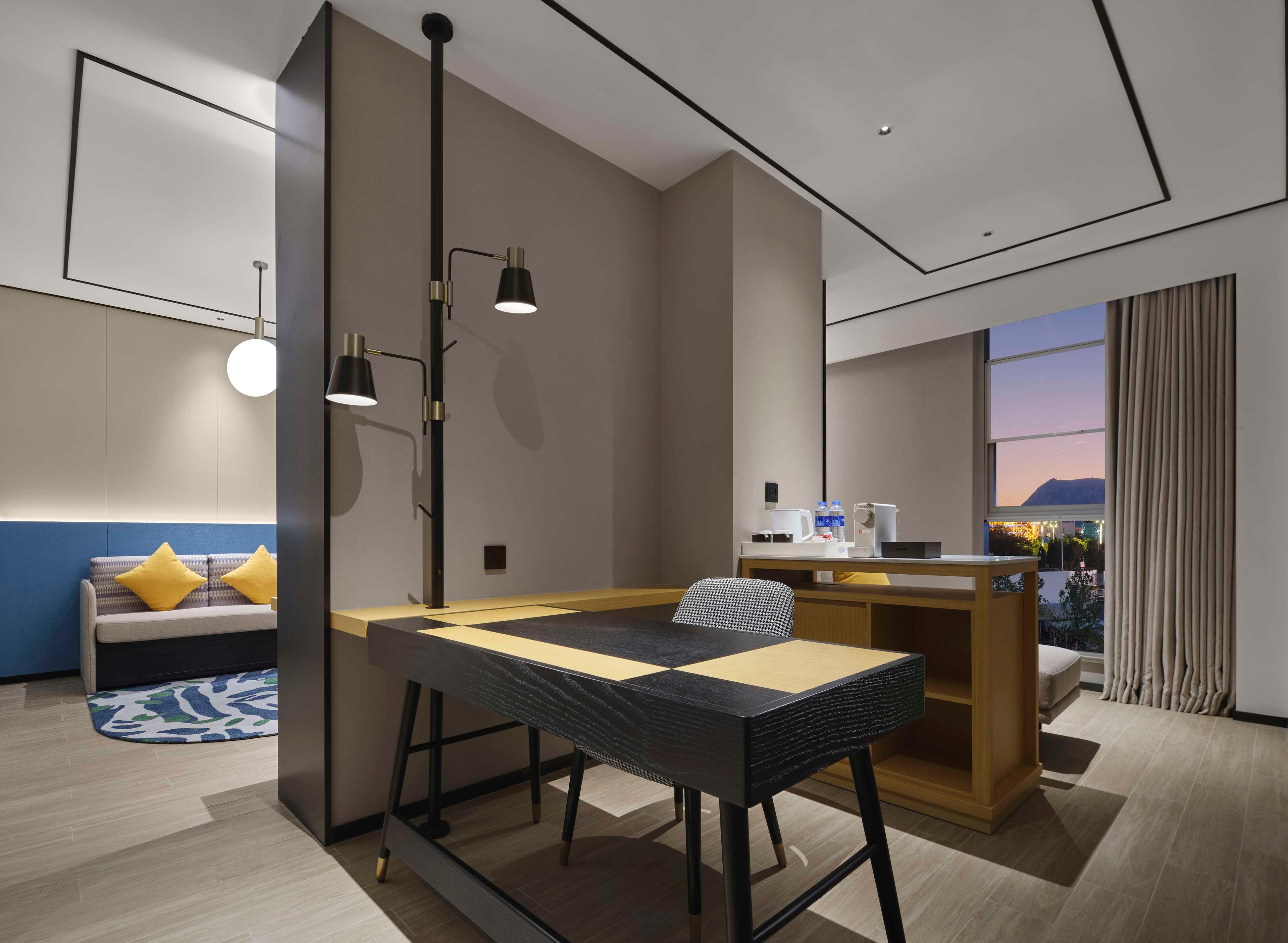 Studio King Size Bed