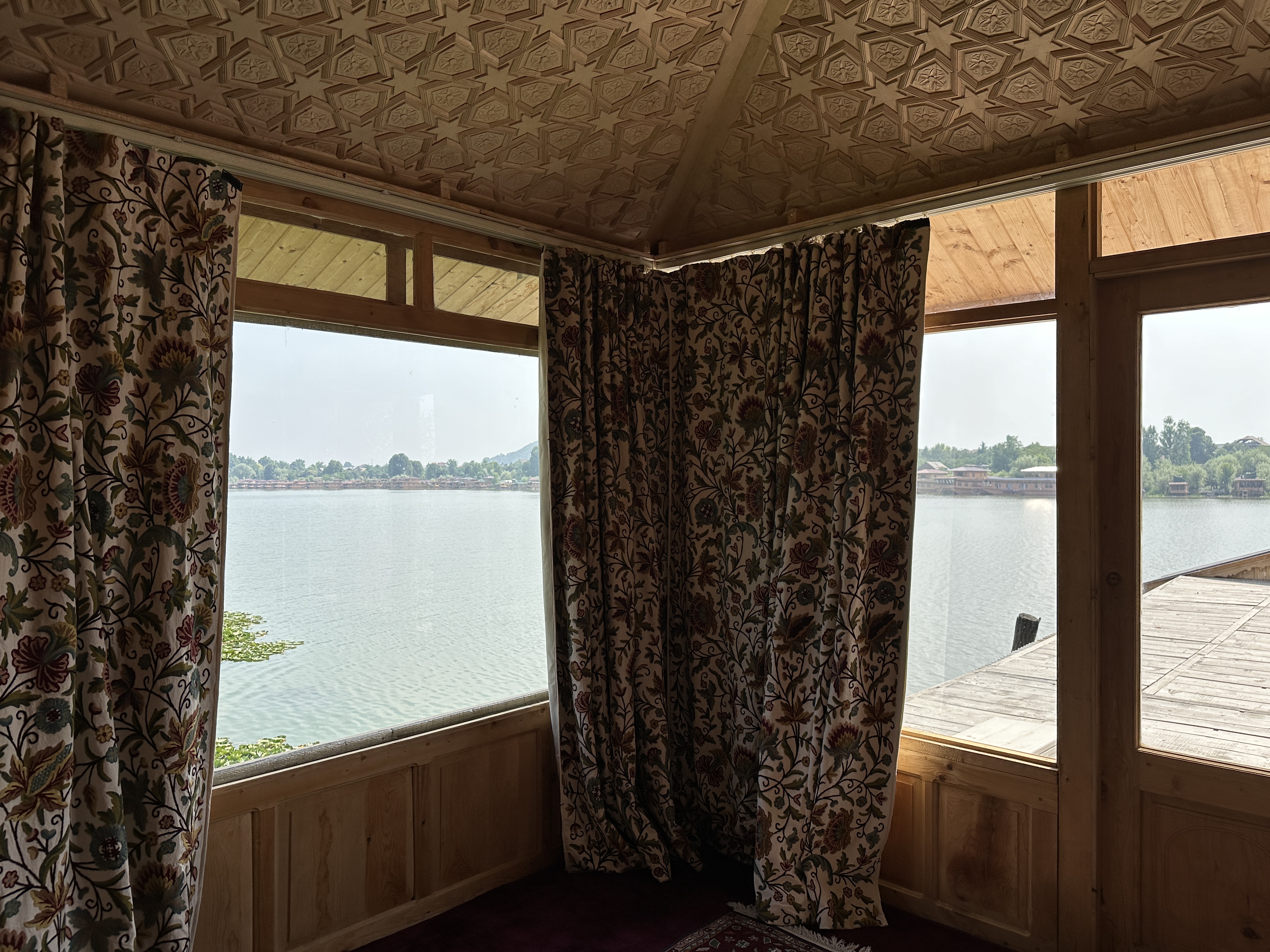 Double or Twin King Bed One Bedroom 