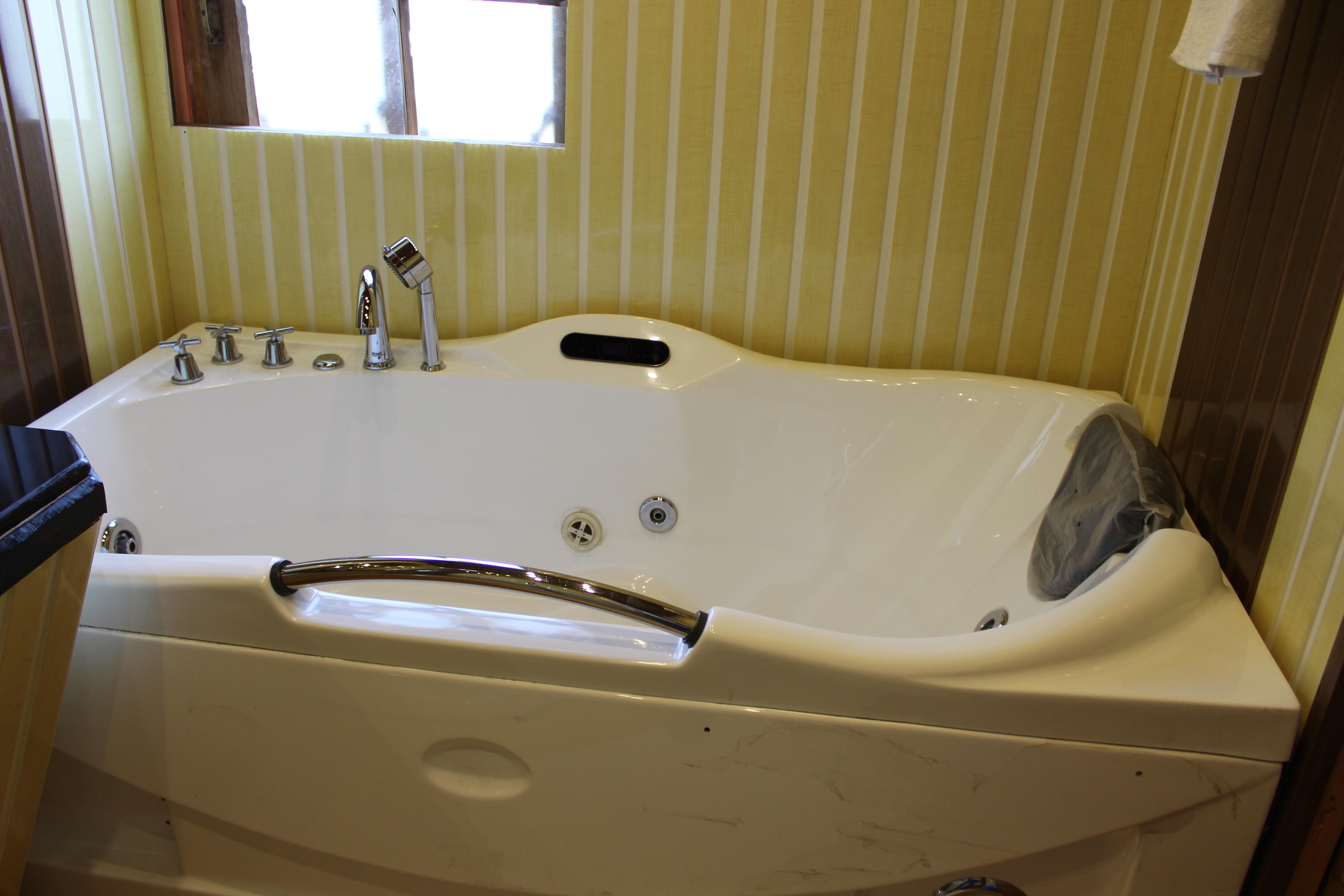 Junior Suite King Size Bed