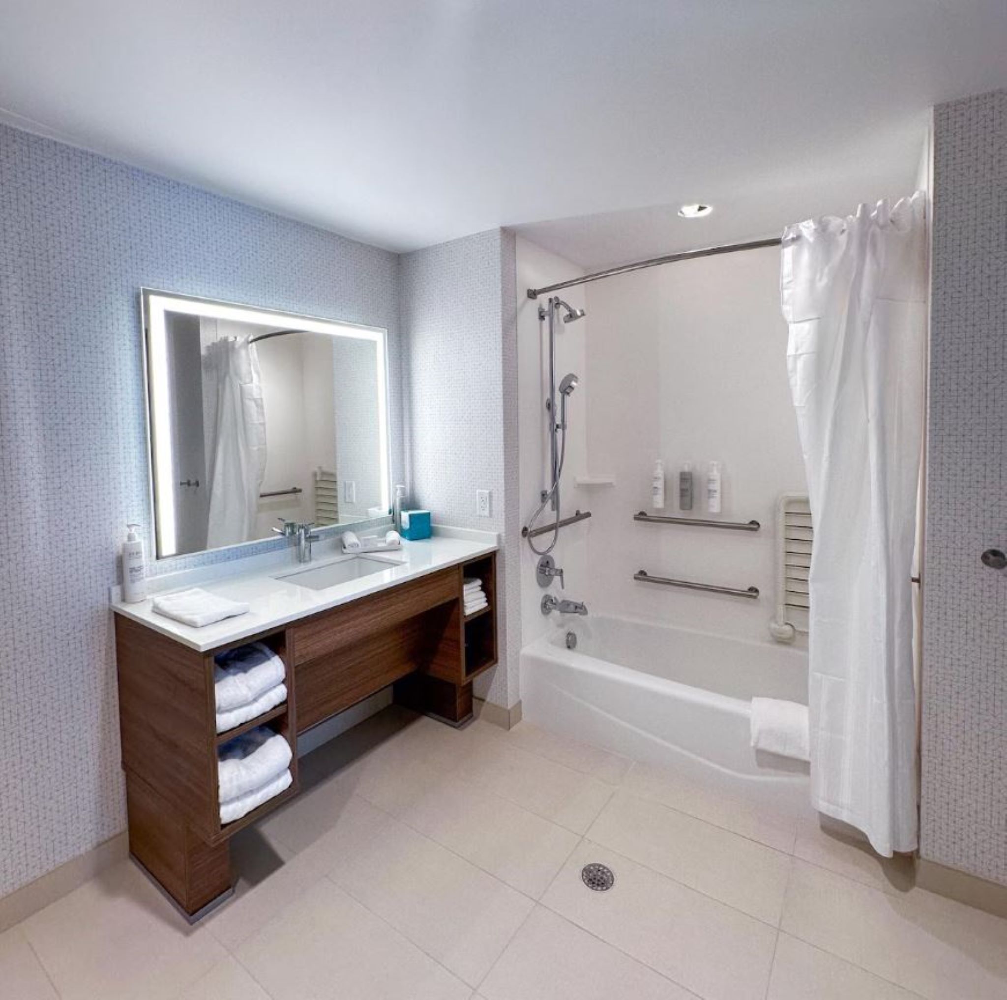 Suite Two Queen Beds