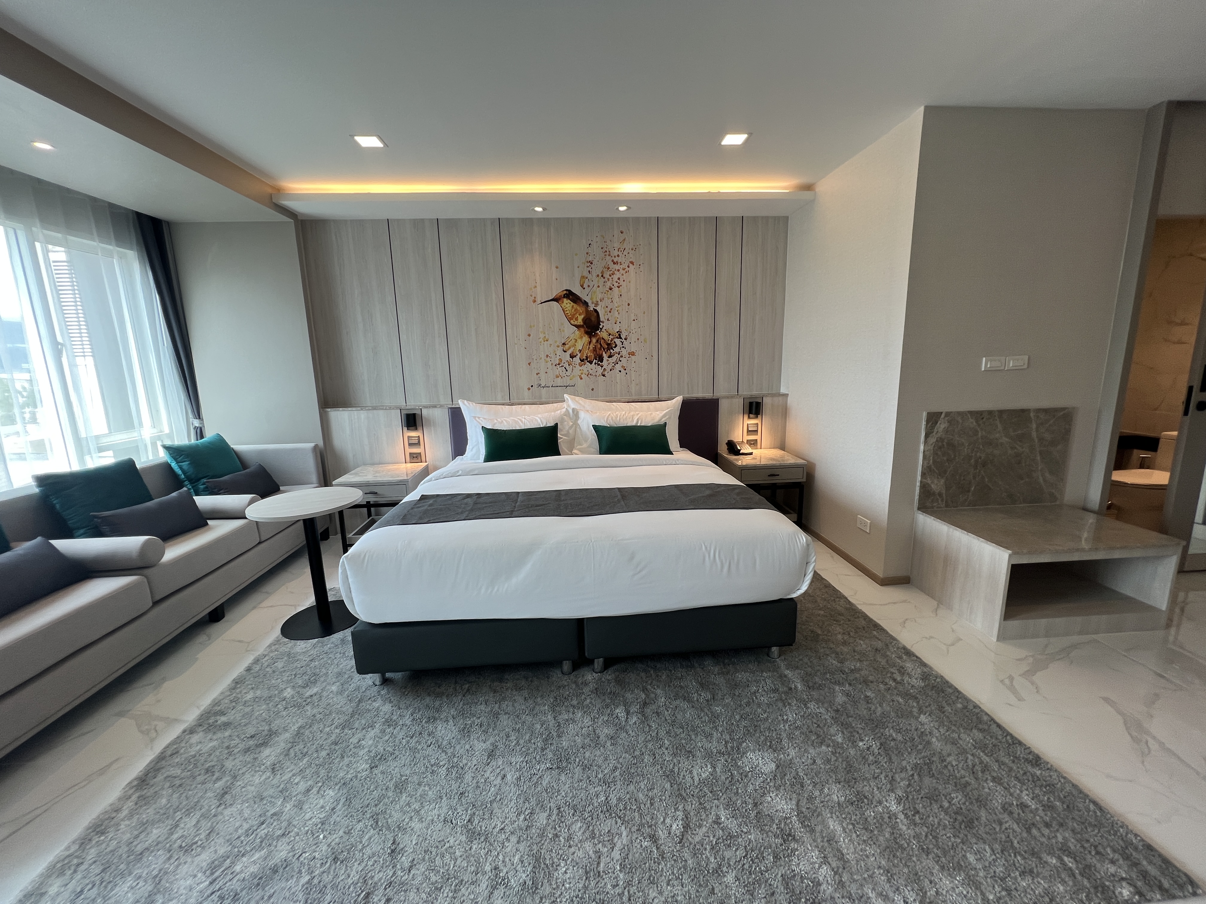 Double Deluxe King Bed