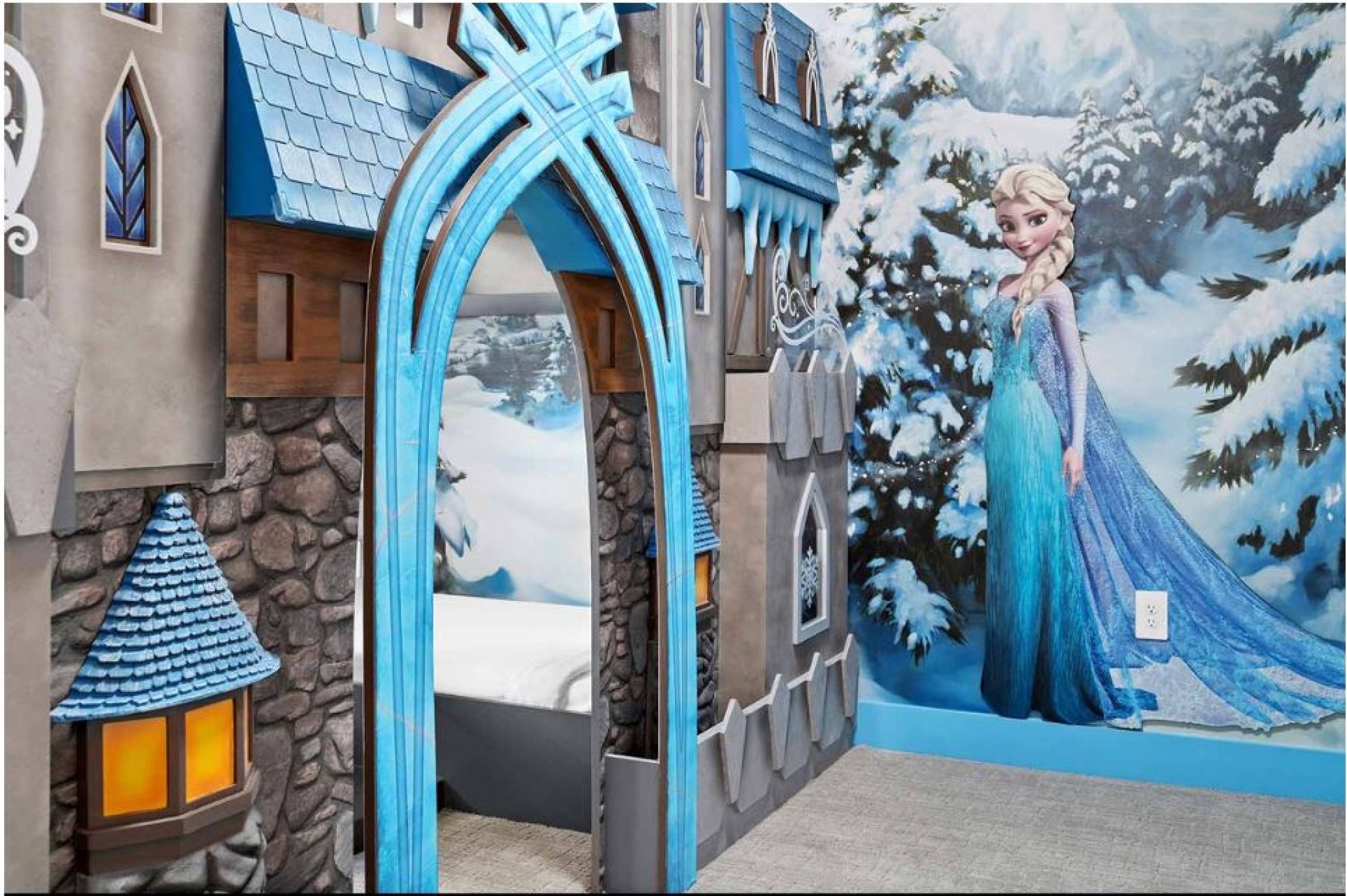 Home Six Bedrooms with Private Pool