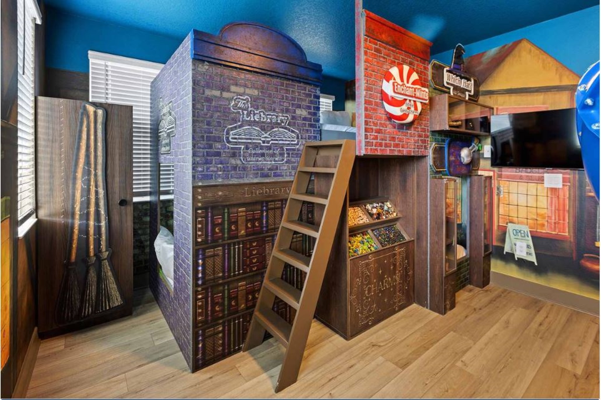 Home Seven Bedrooms with Private Pool