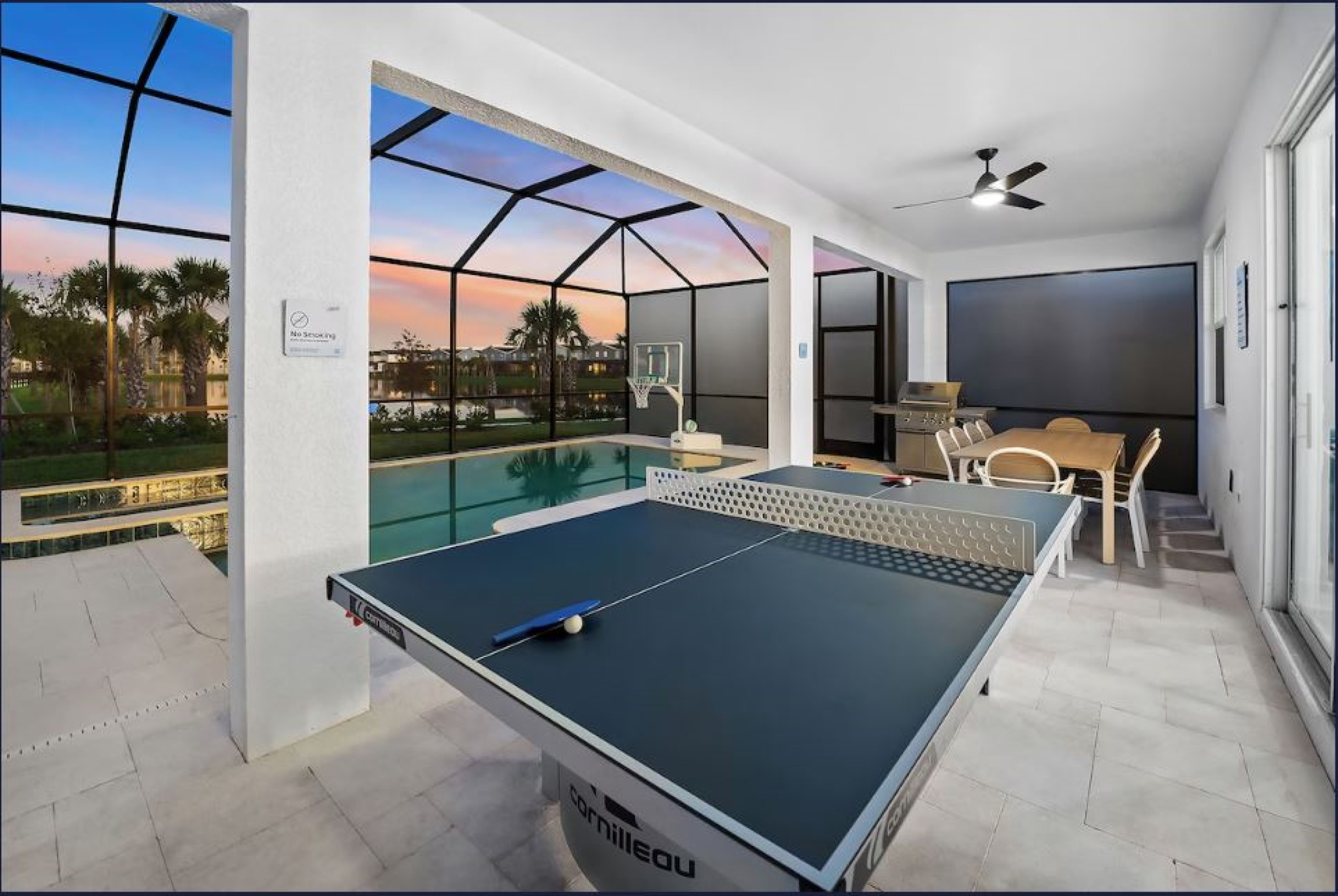 Home Nine Bedrooms with More Than Three Bathrooms