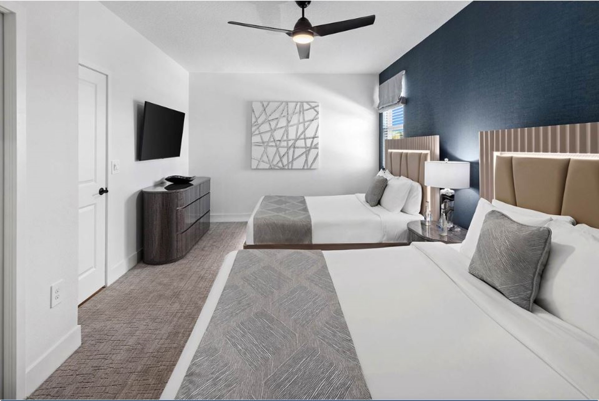 Suite Three Bedrooms Two Bathrooms