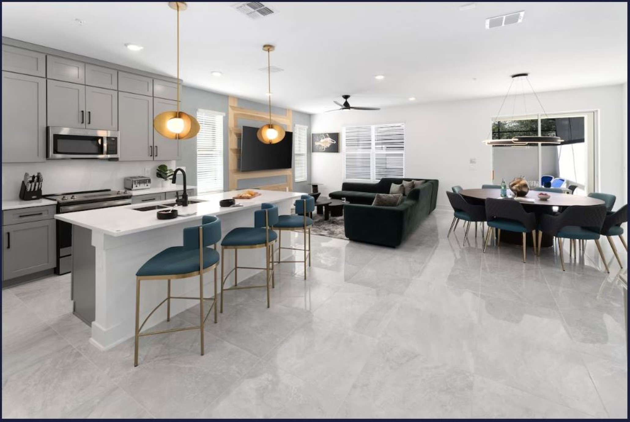 Home Six Bedrooms with Private Pool