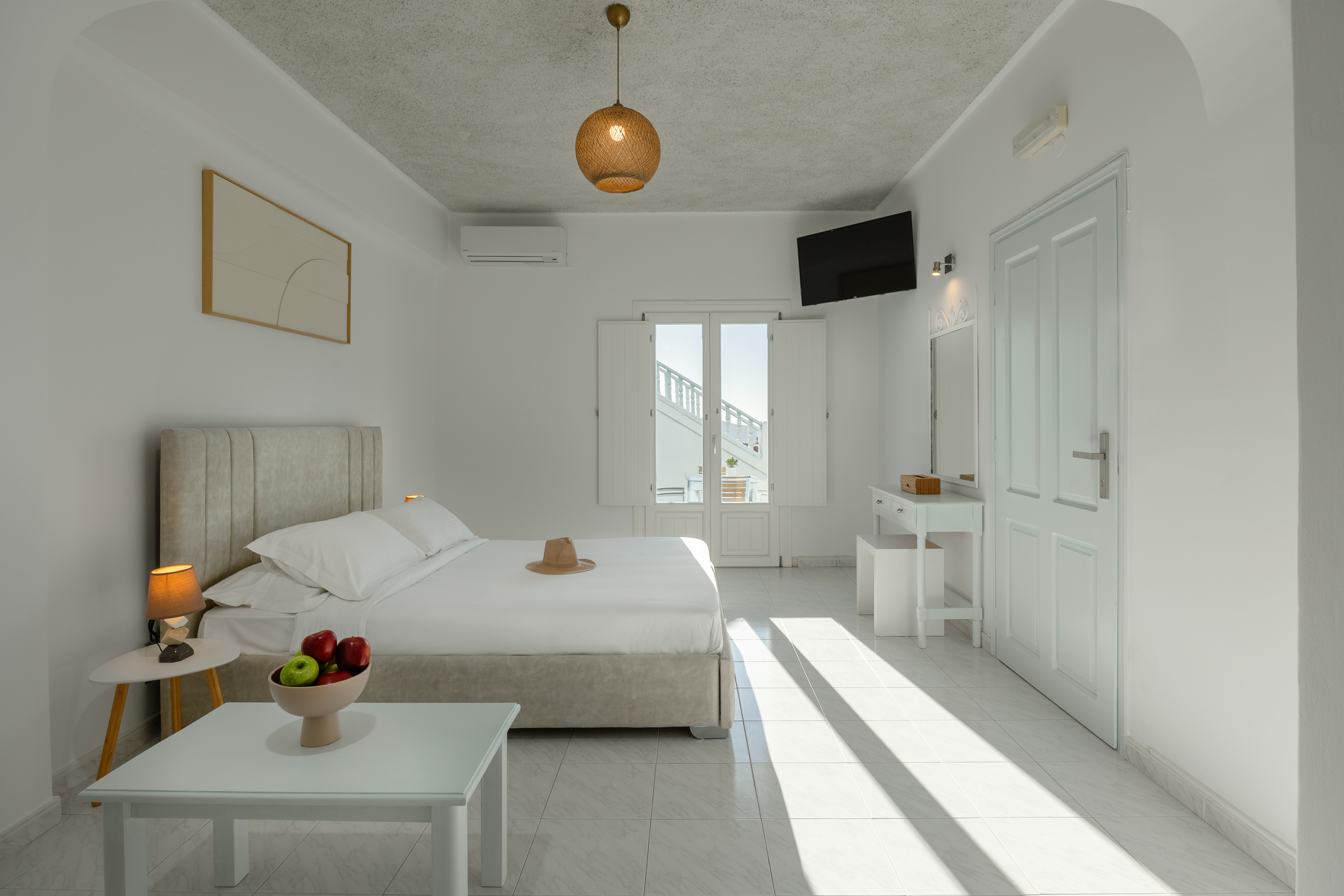 Suite with Balcony with Views