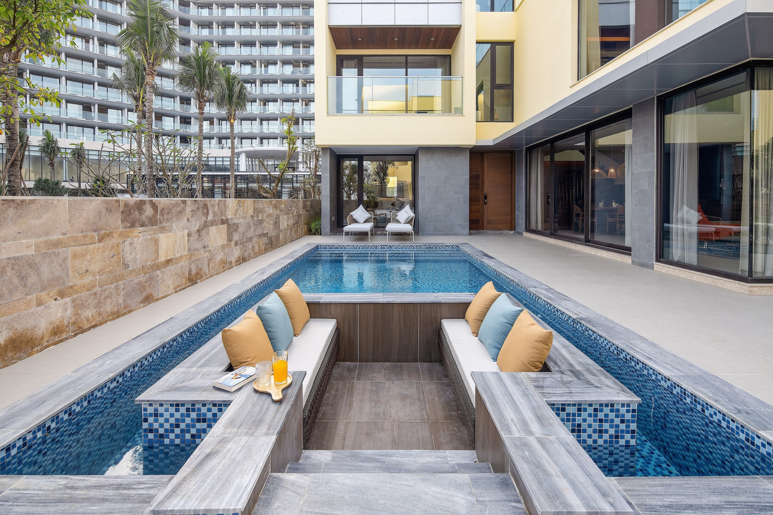 Villa Five Bedrooms with Private Pool