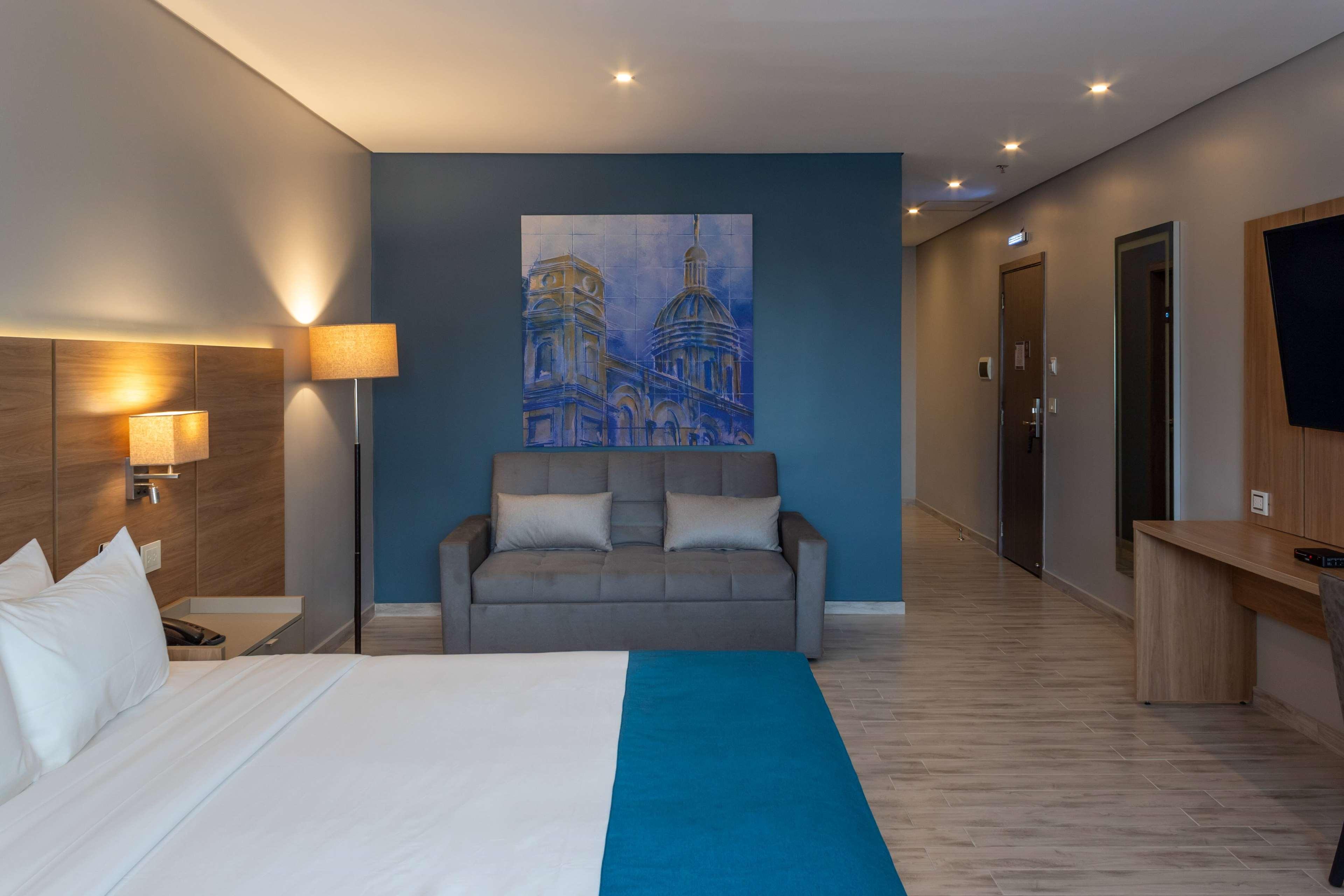 Family Room Standard