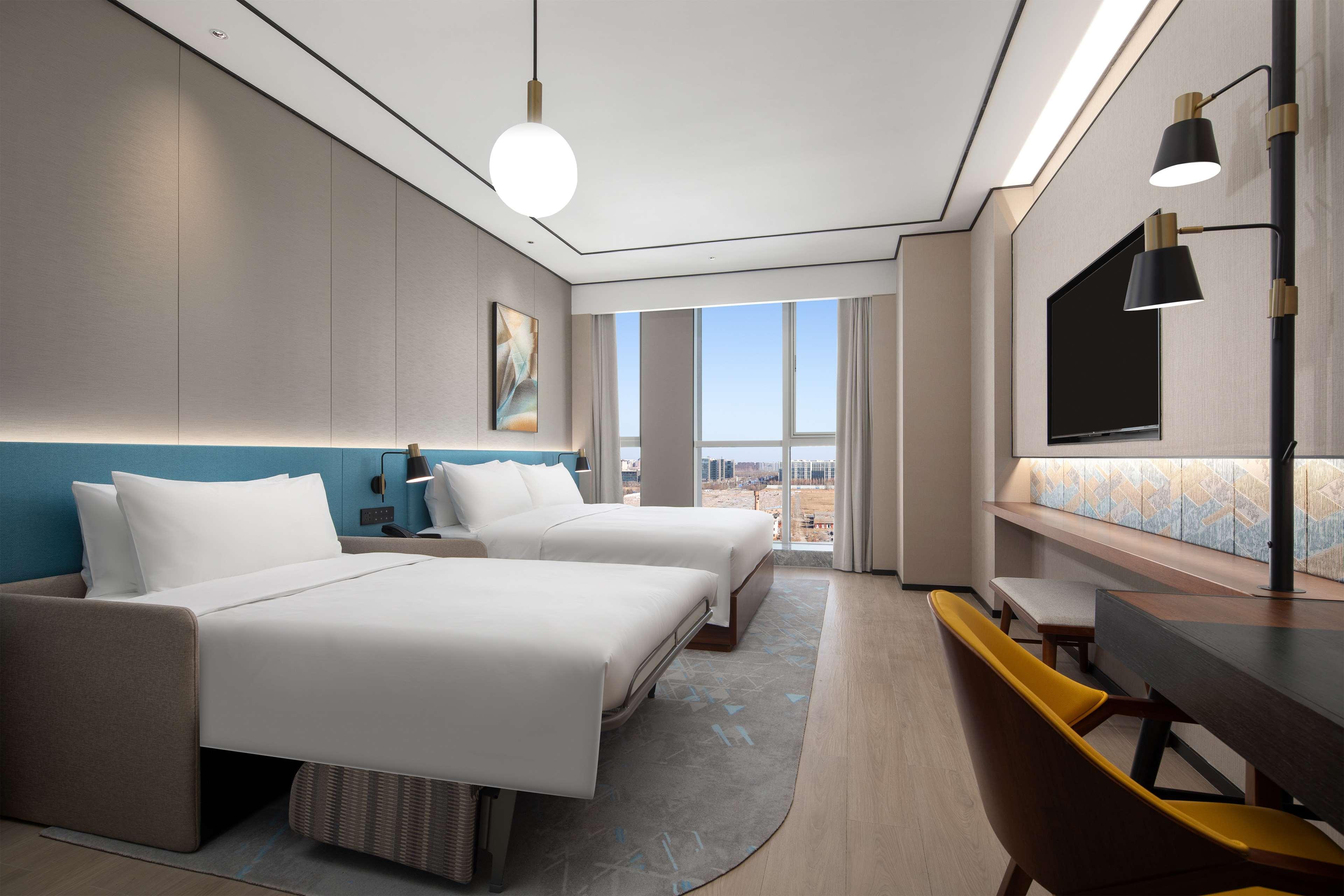 Double Deluxe King Bed