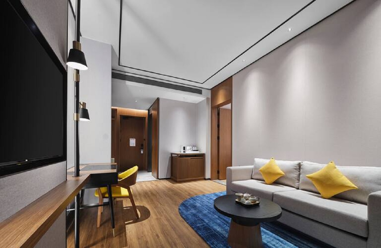 Suite Deluxe King Bed