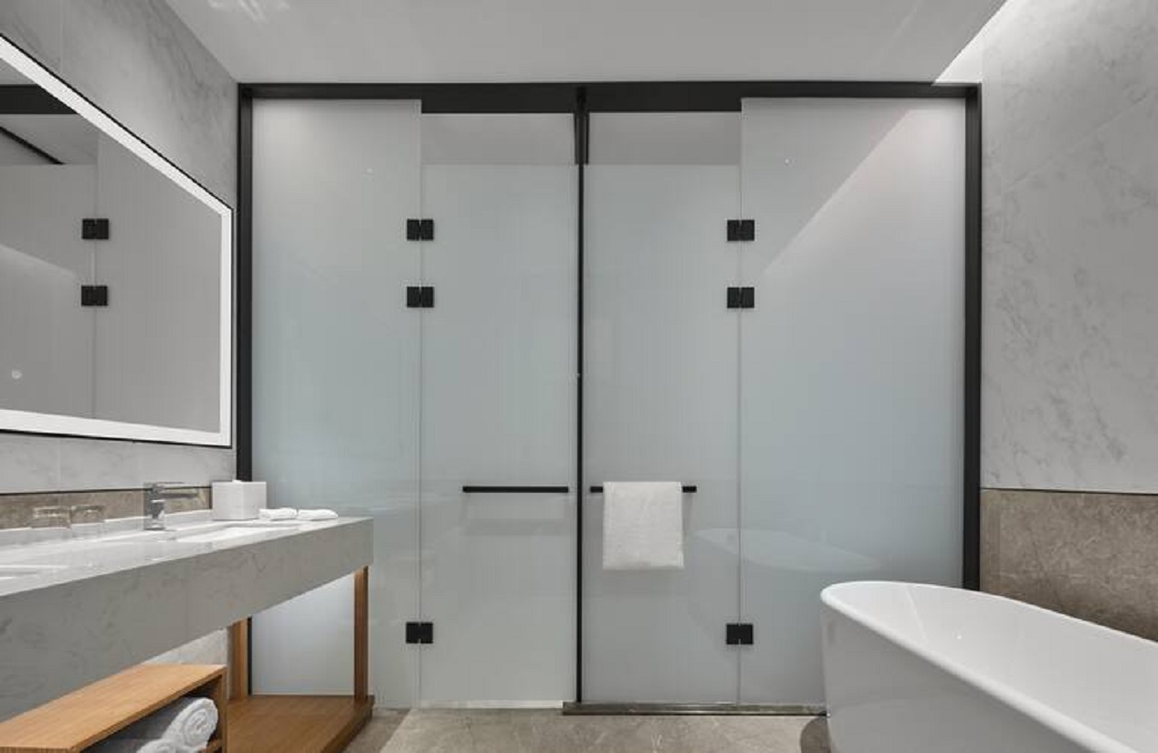 Suite Deluxe King Bed