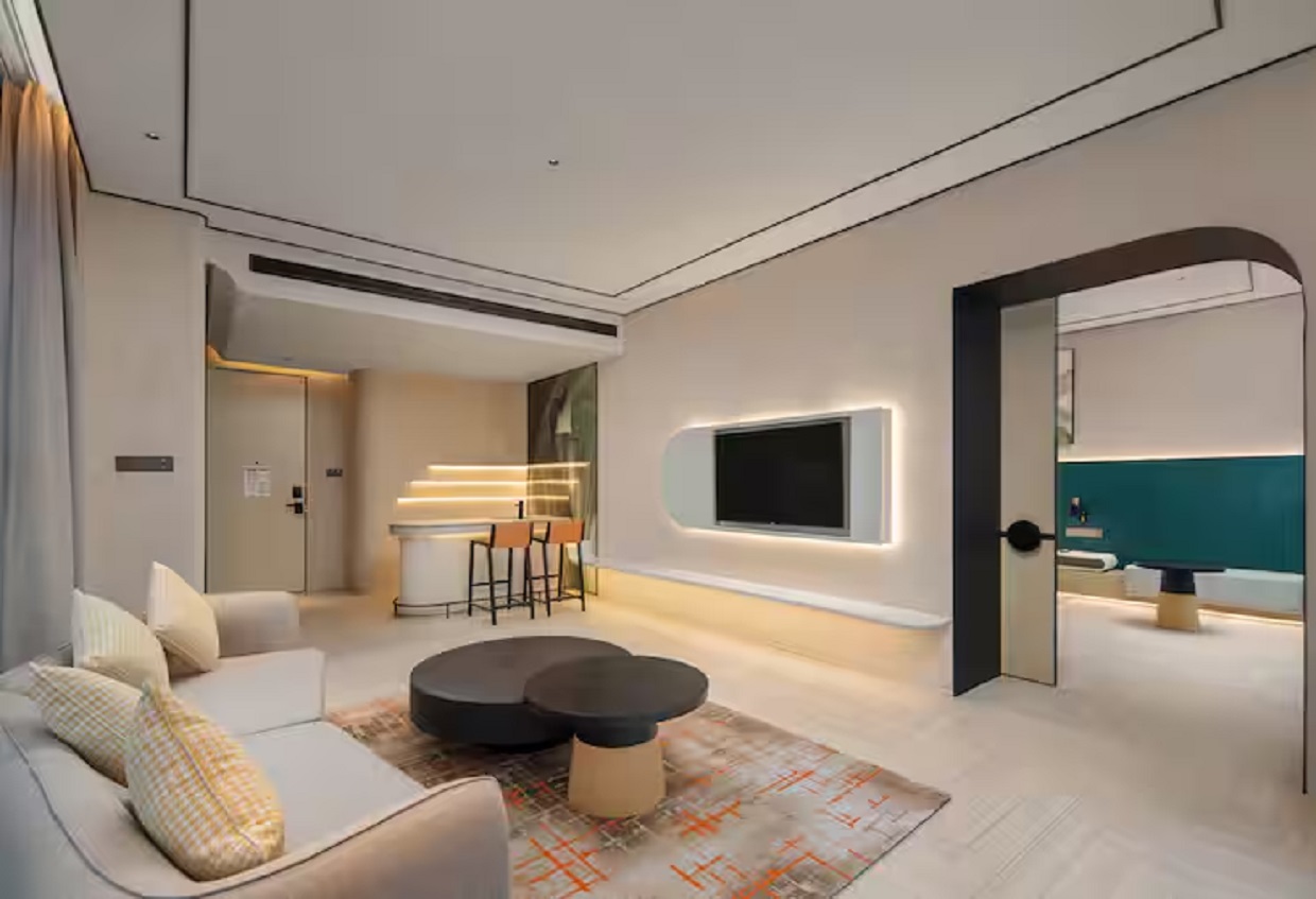 Suite Deluxe King Bed