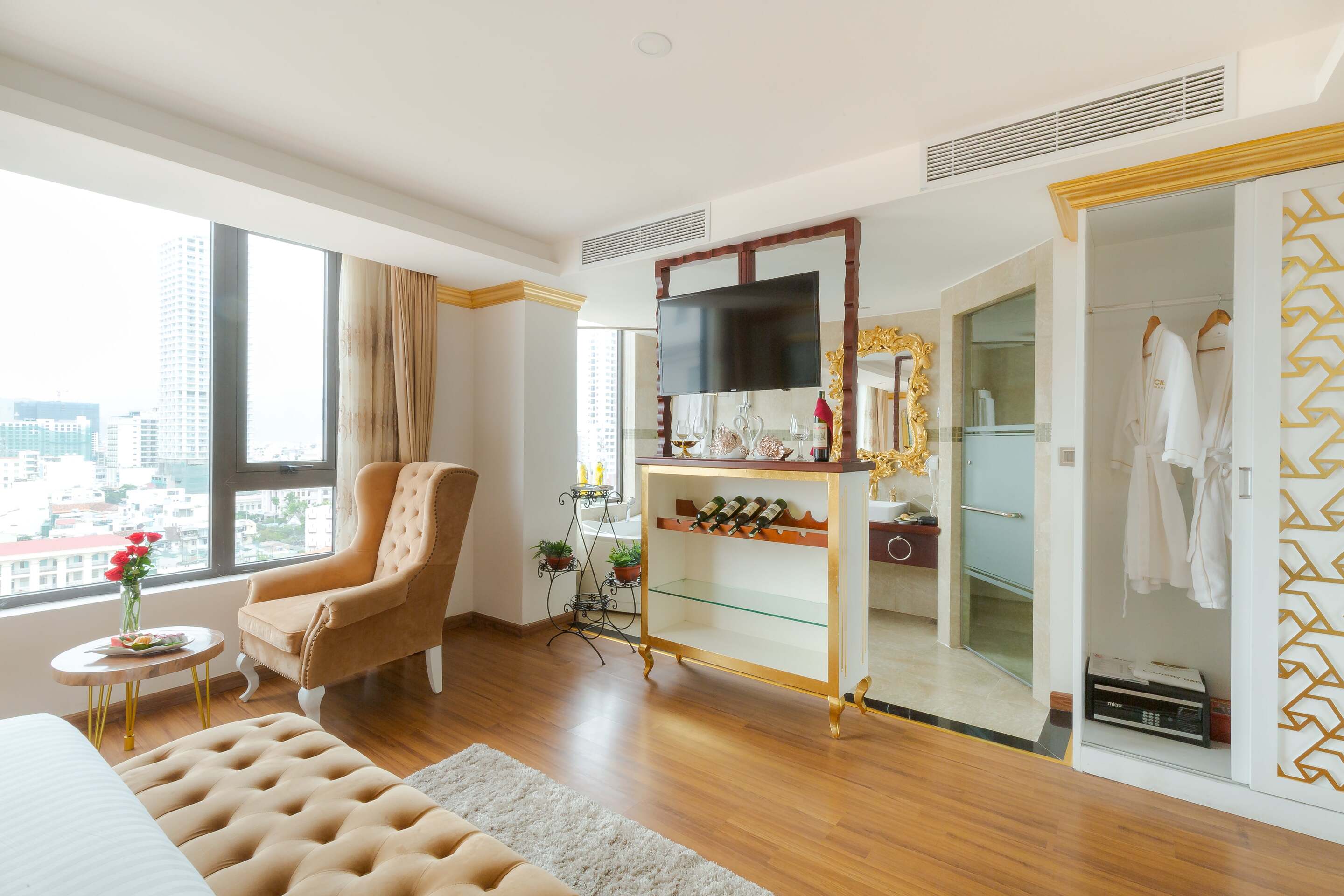 Suite Partial Ocean View