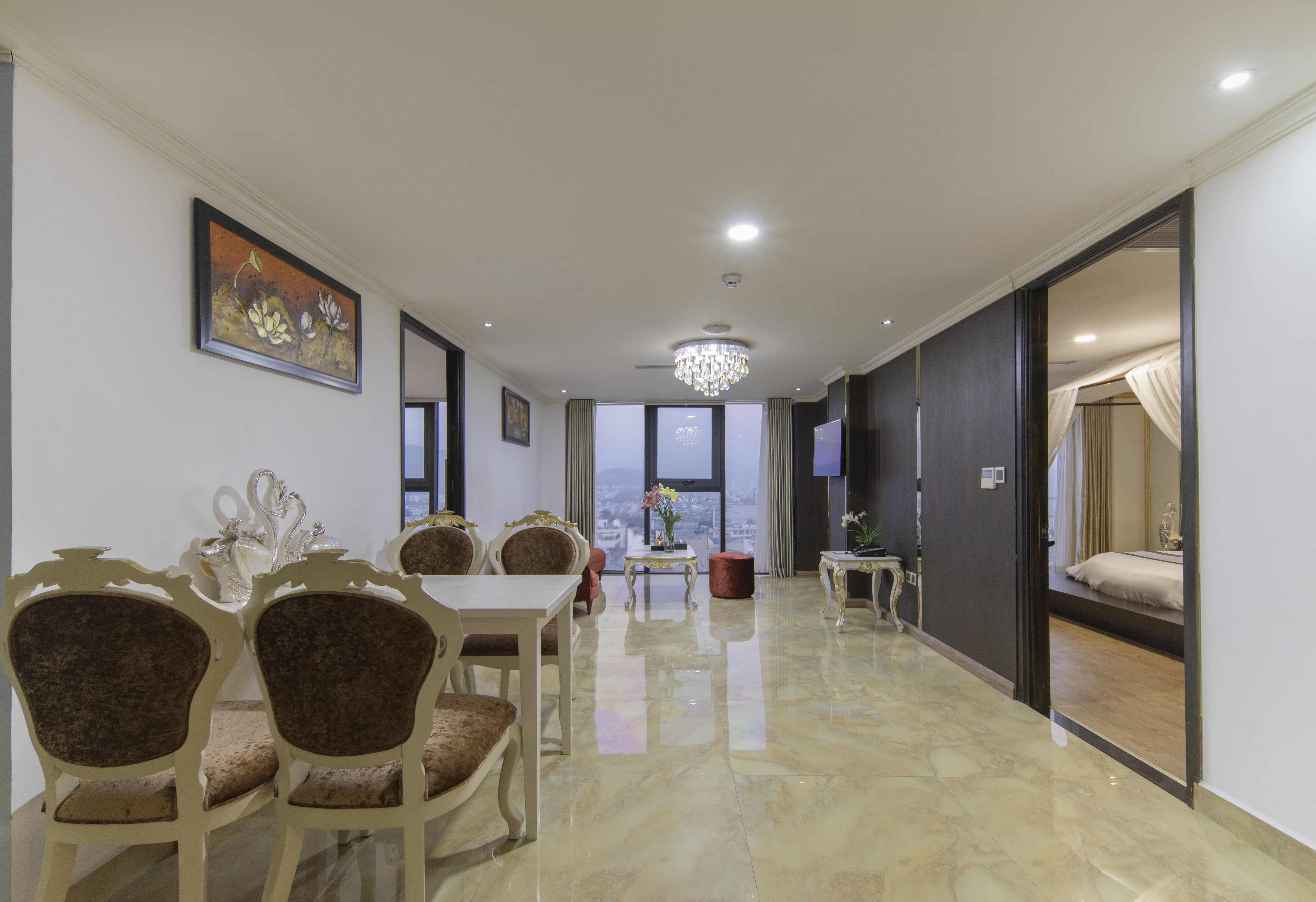 Family Room Penthouse with Views