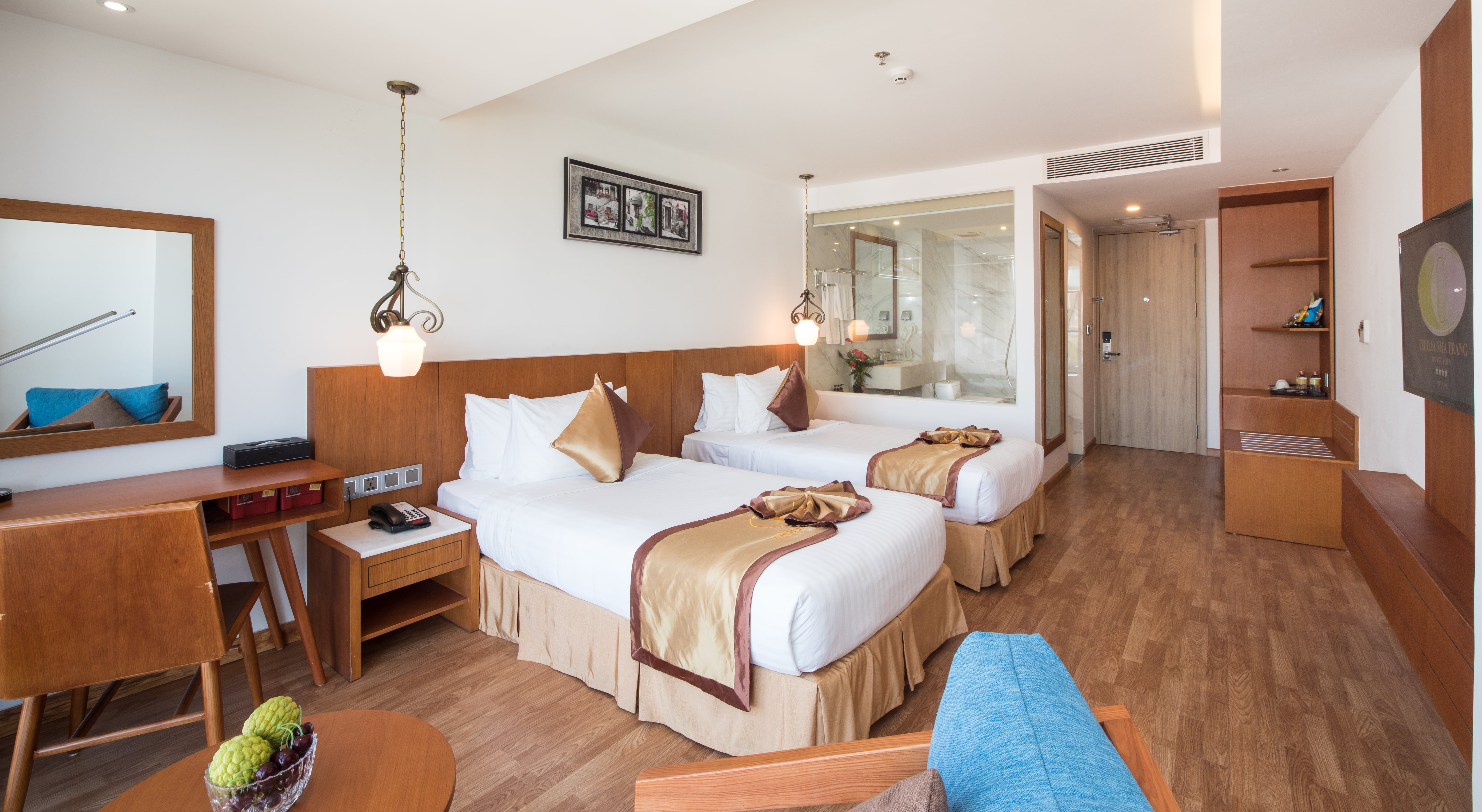 Double or Twin Deluxe Partial Ocean View