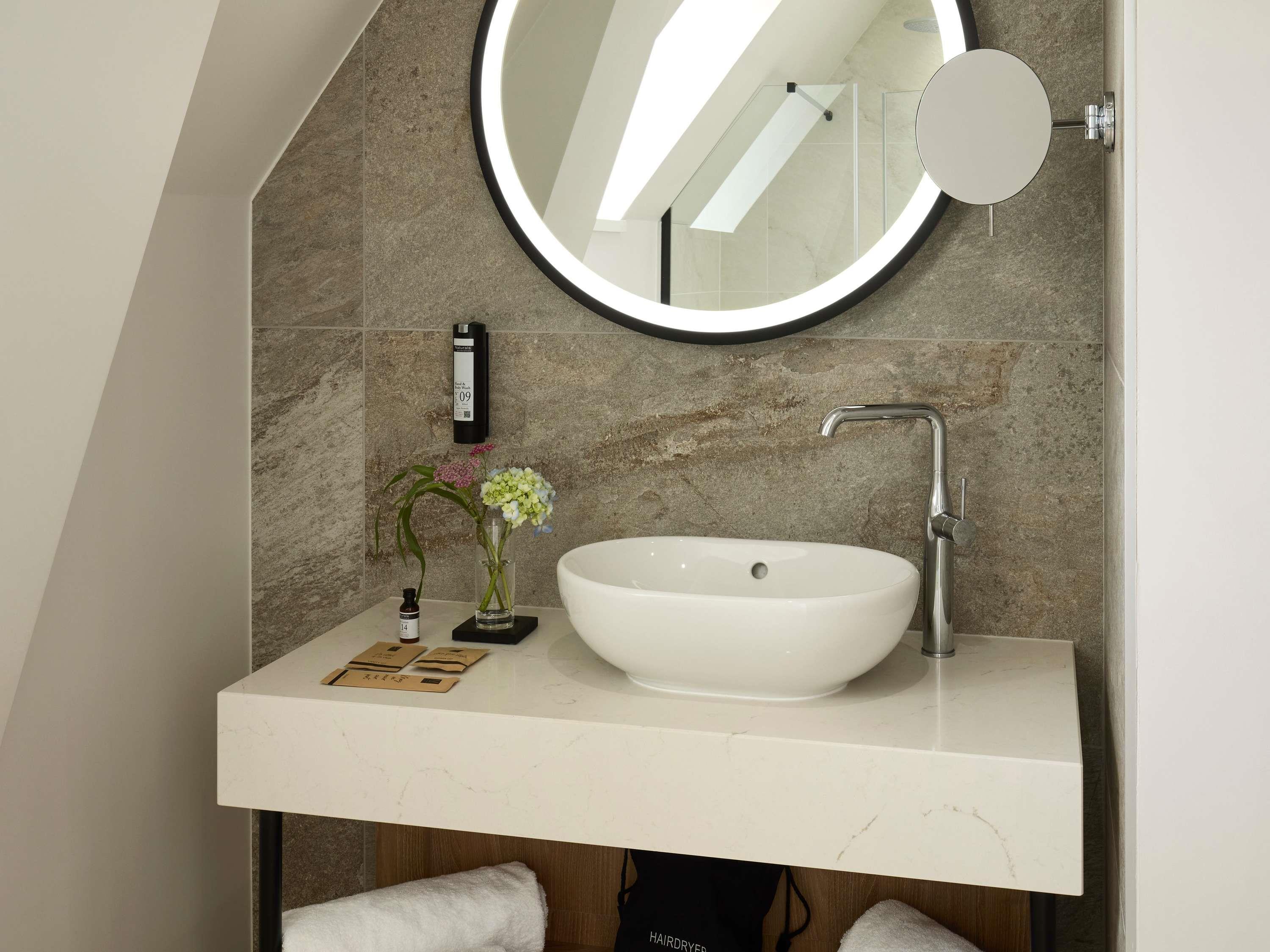 Double Superior King Bed