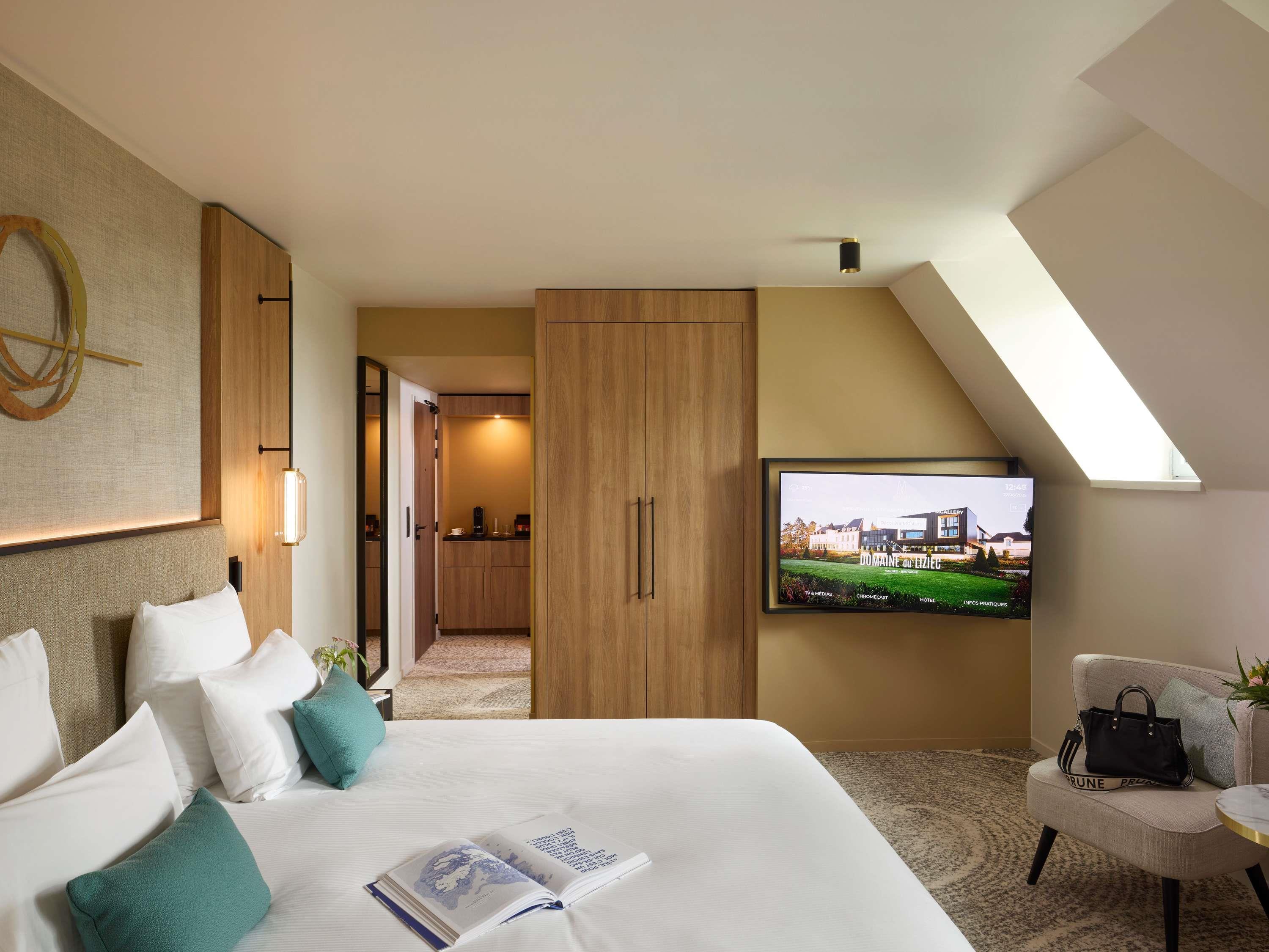 Double Superior King Bed