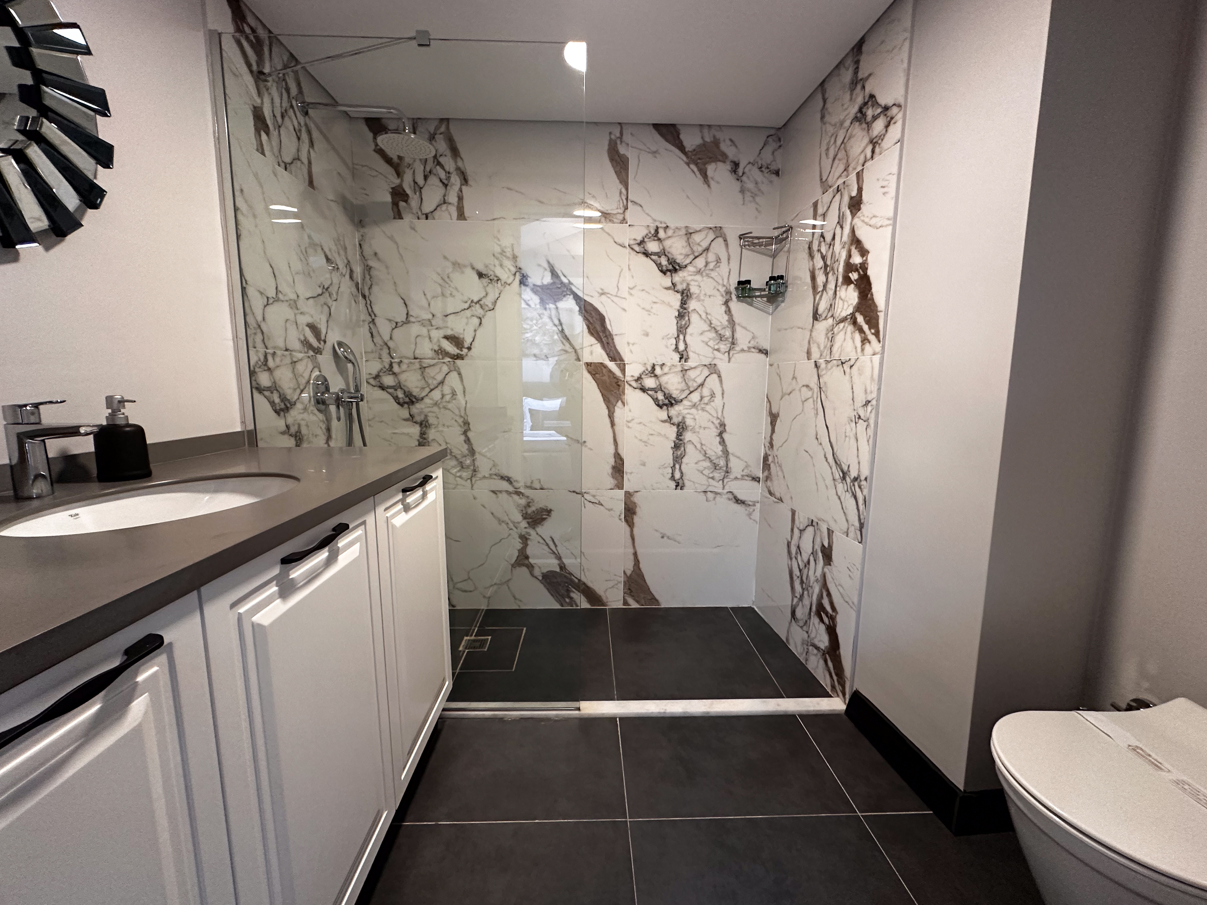 Family Room Deluxe Two Bedroom