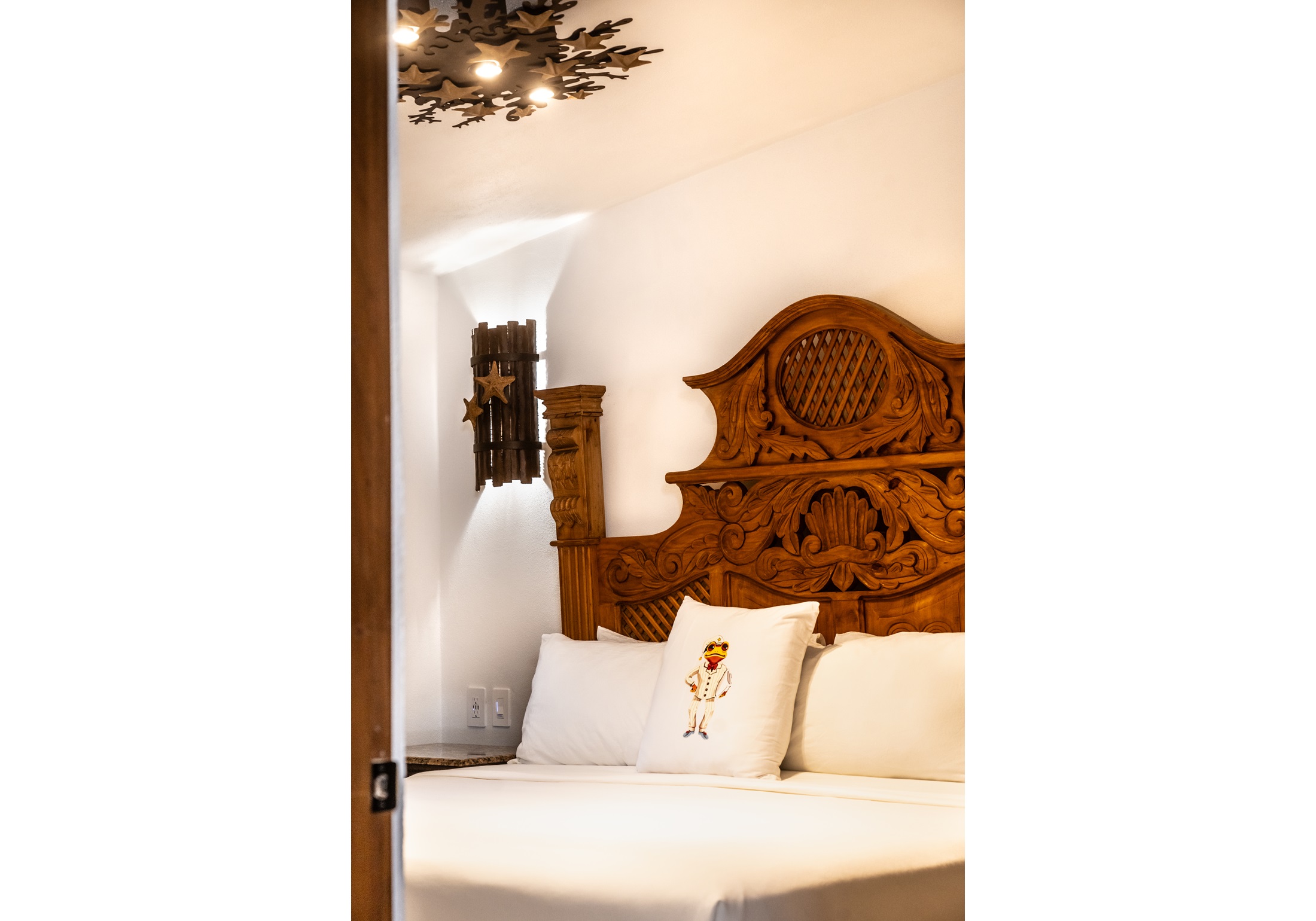 Suite Deluxe Pool View