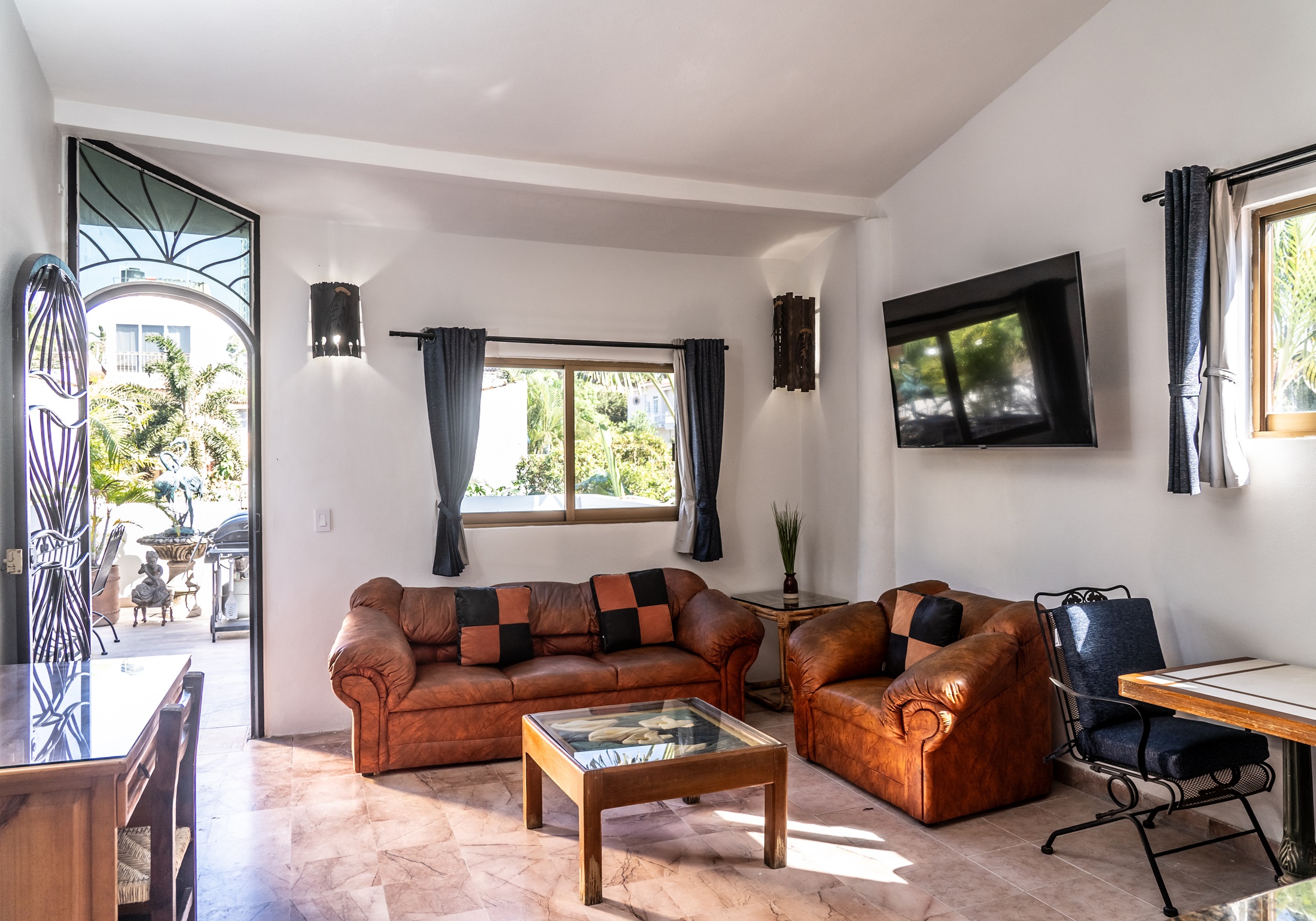 Apartment King Size Bed