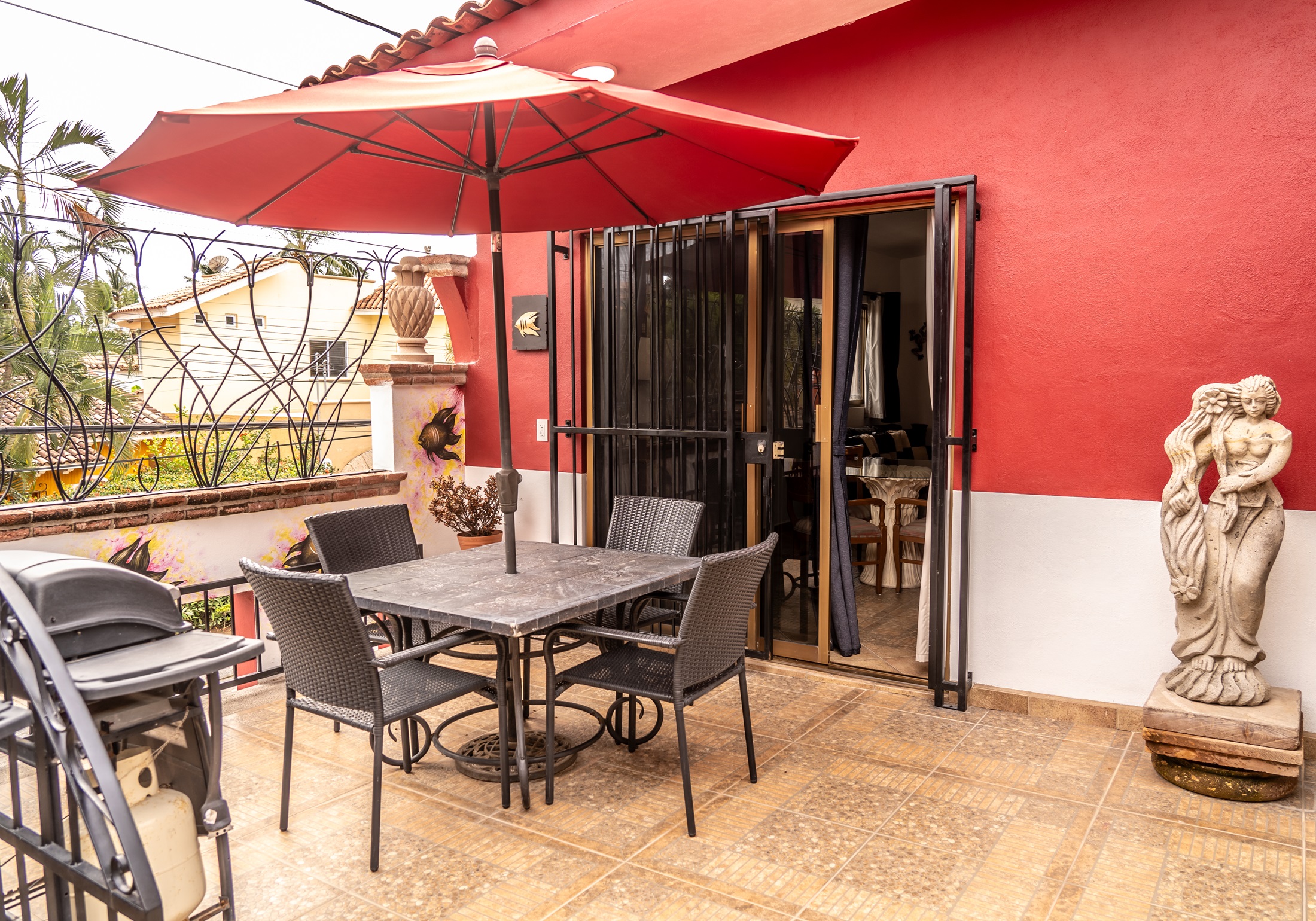 Apartment King Size Bed