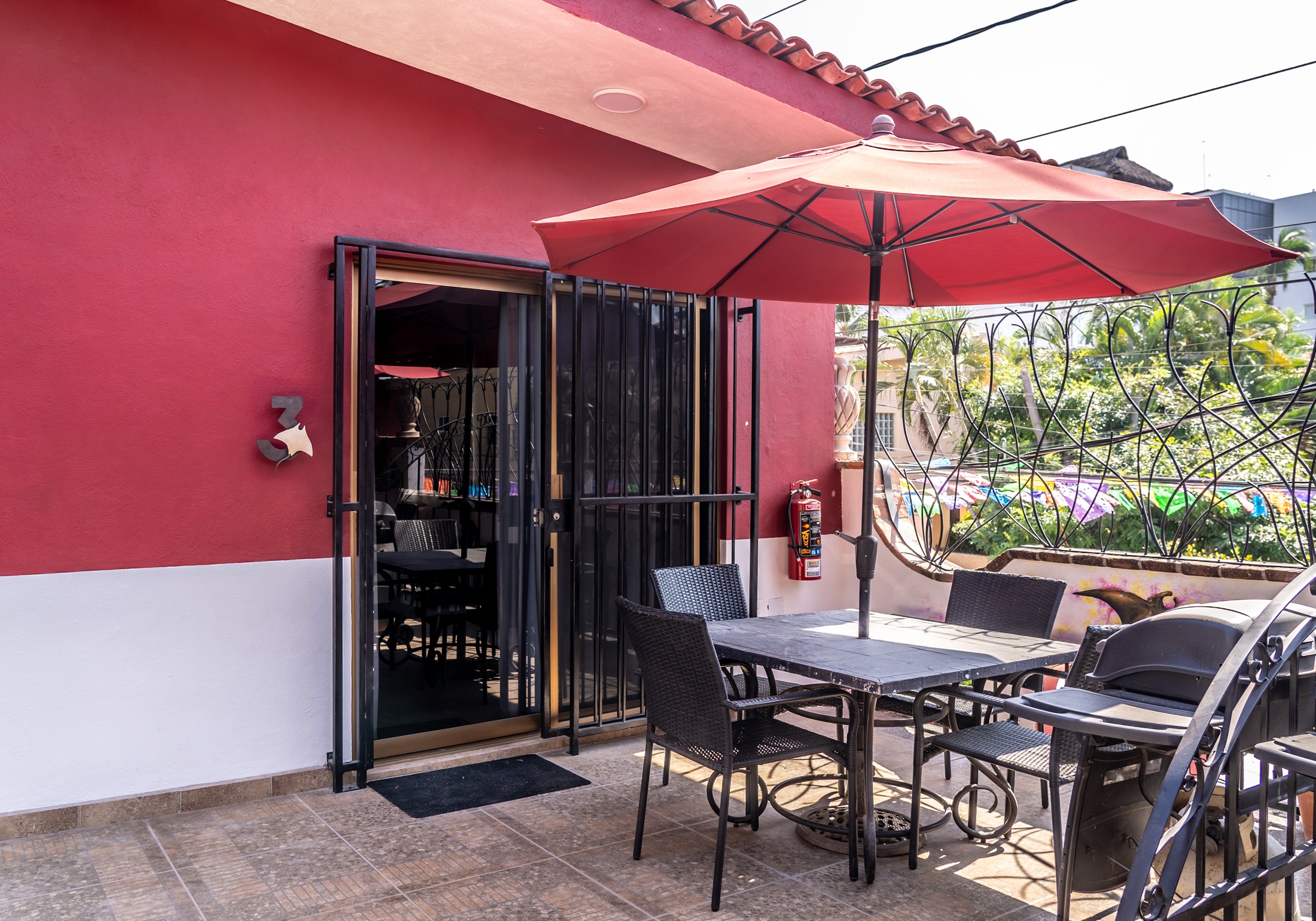 Apartment King Size Bed