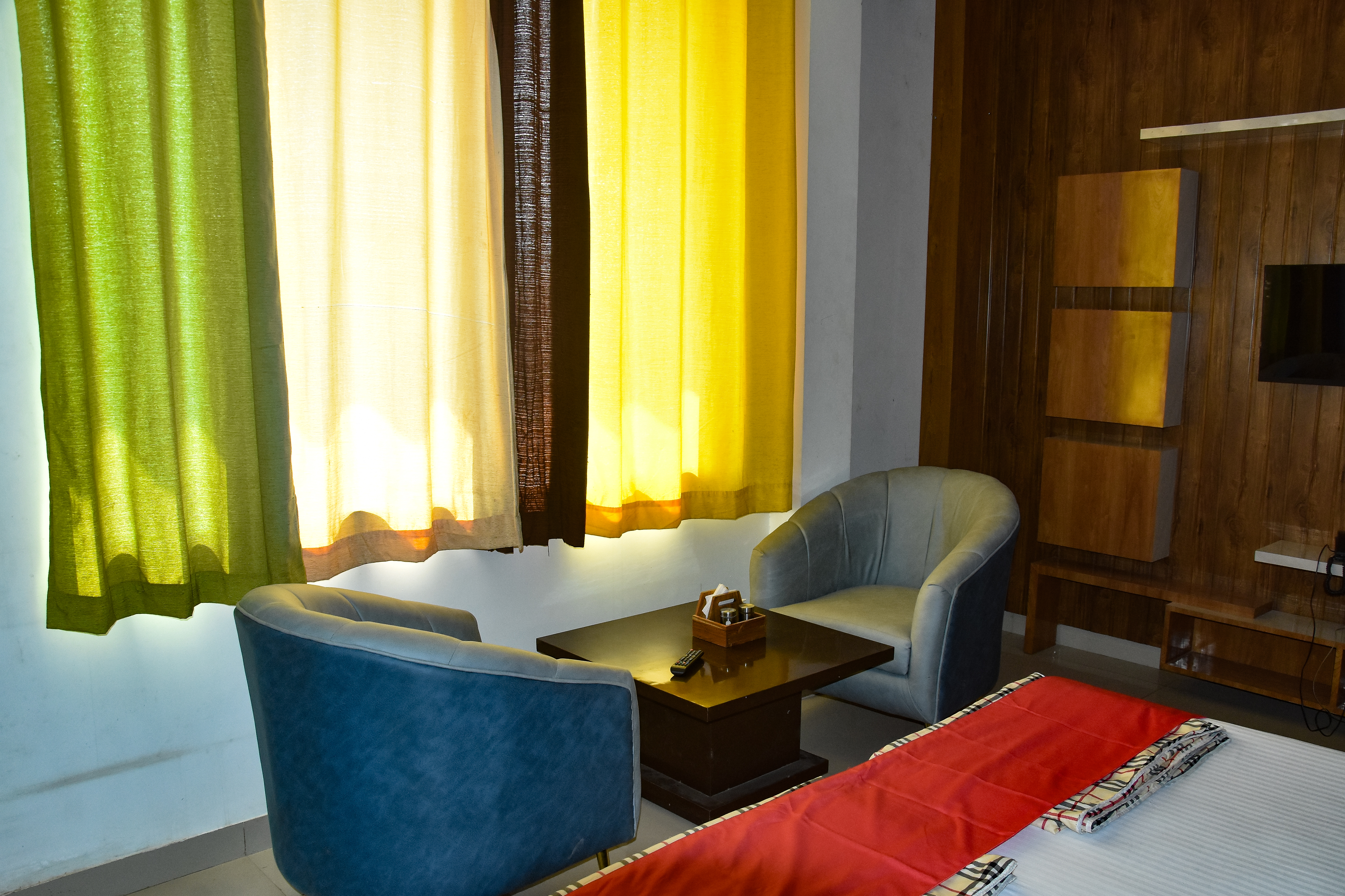 Family Room Superior King Bed