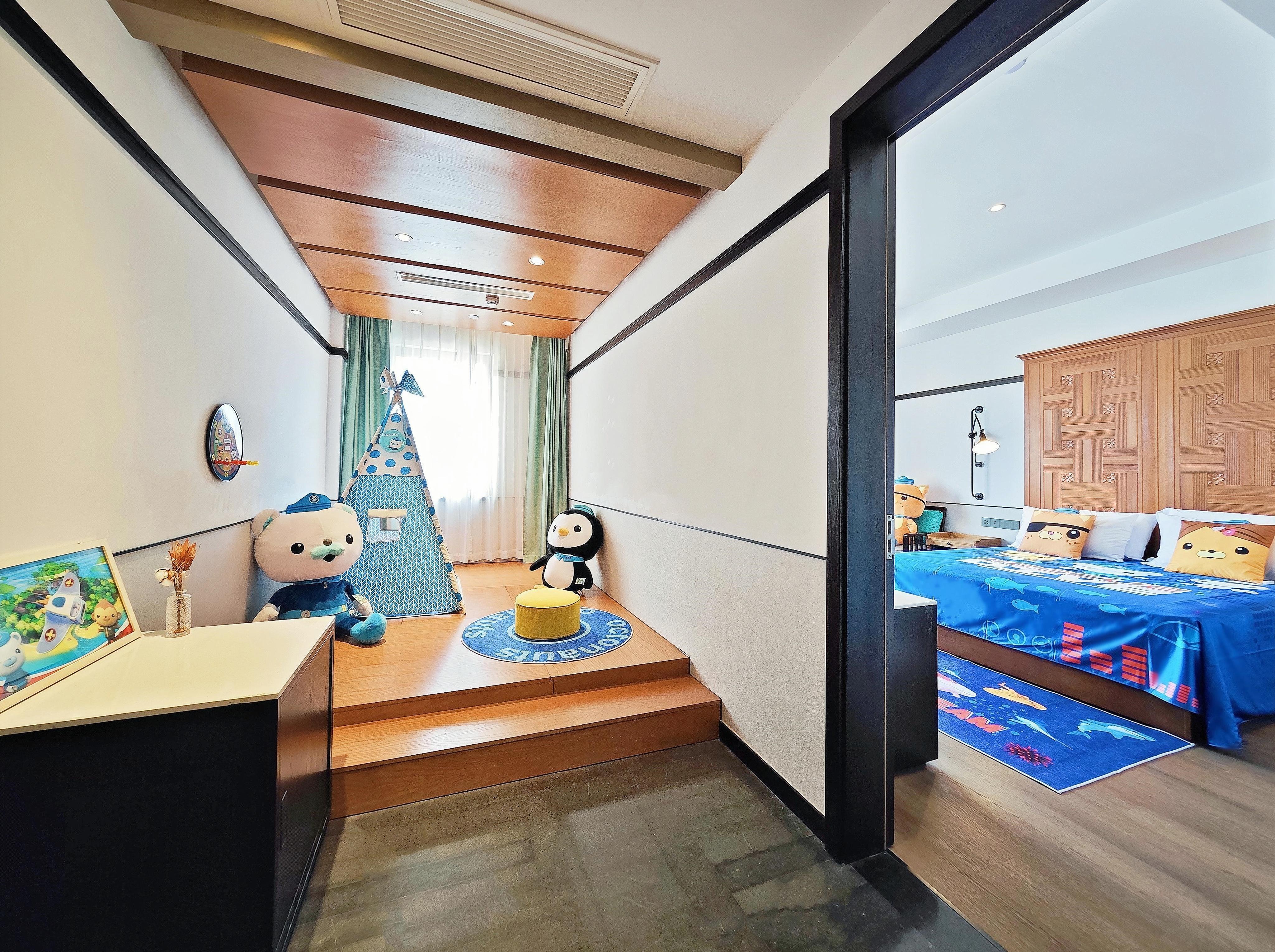 Family Room Standard