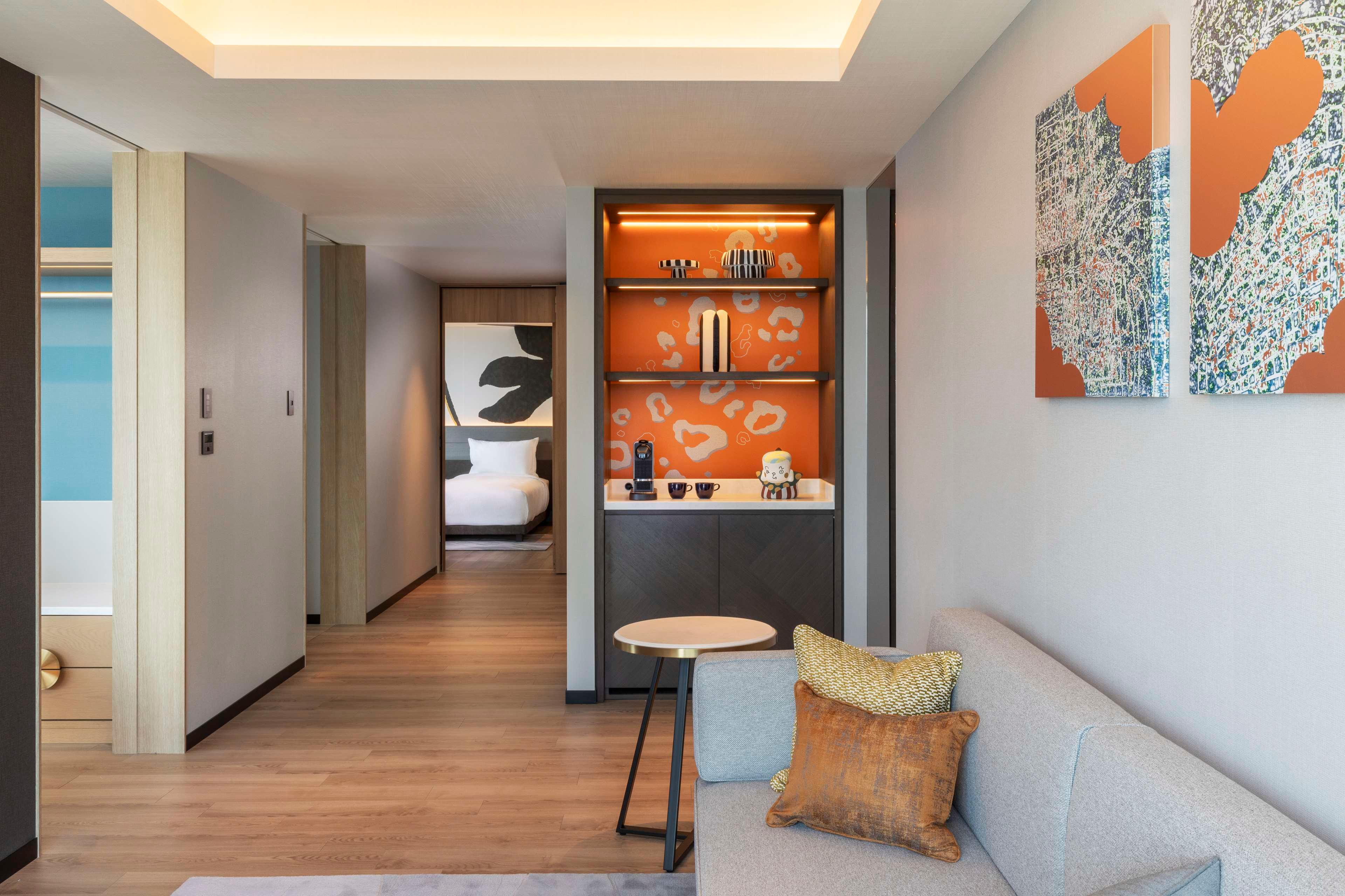 Suite Deluxe King Bed