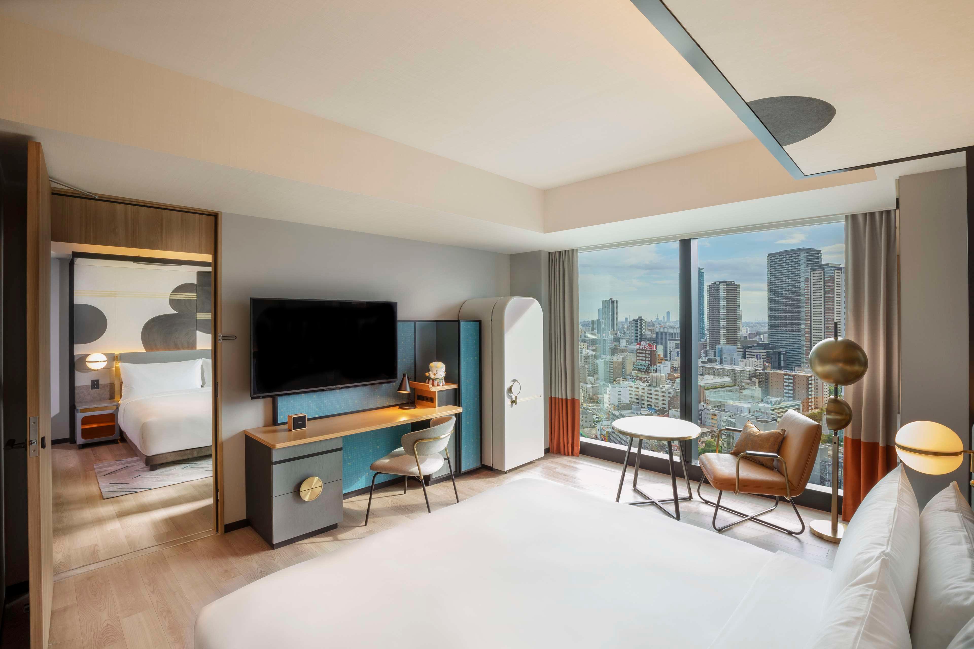 Double Accessible King Size Bed