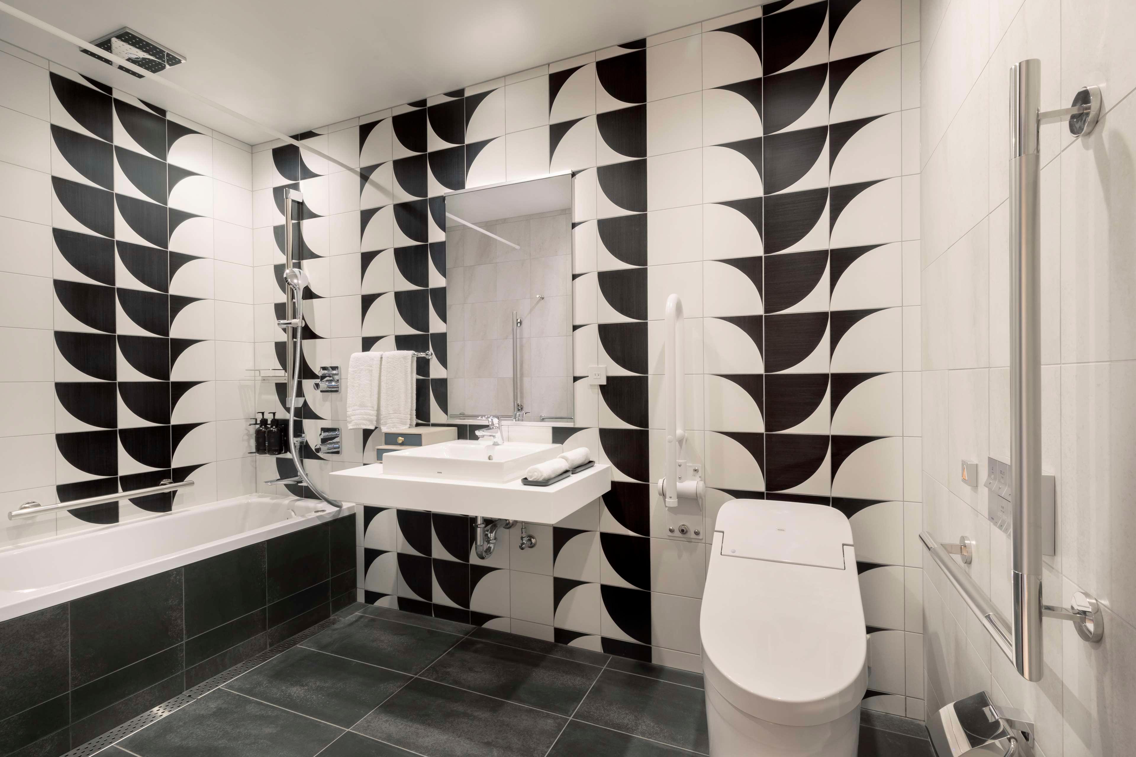 Double Accessible King Size Bed