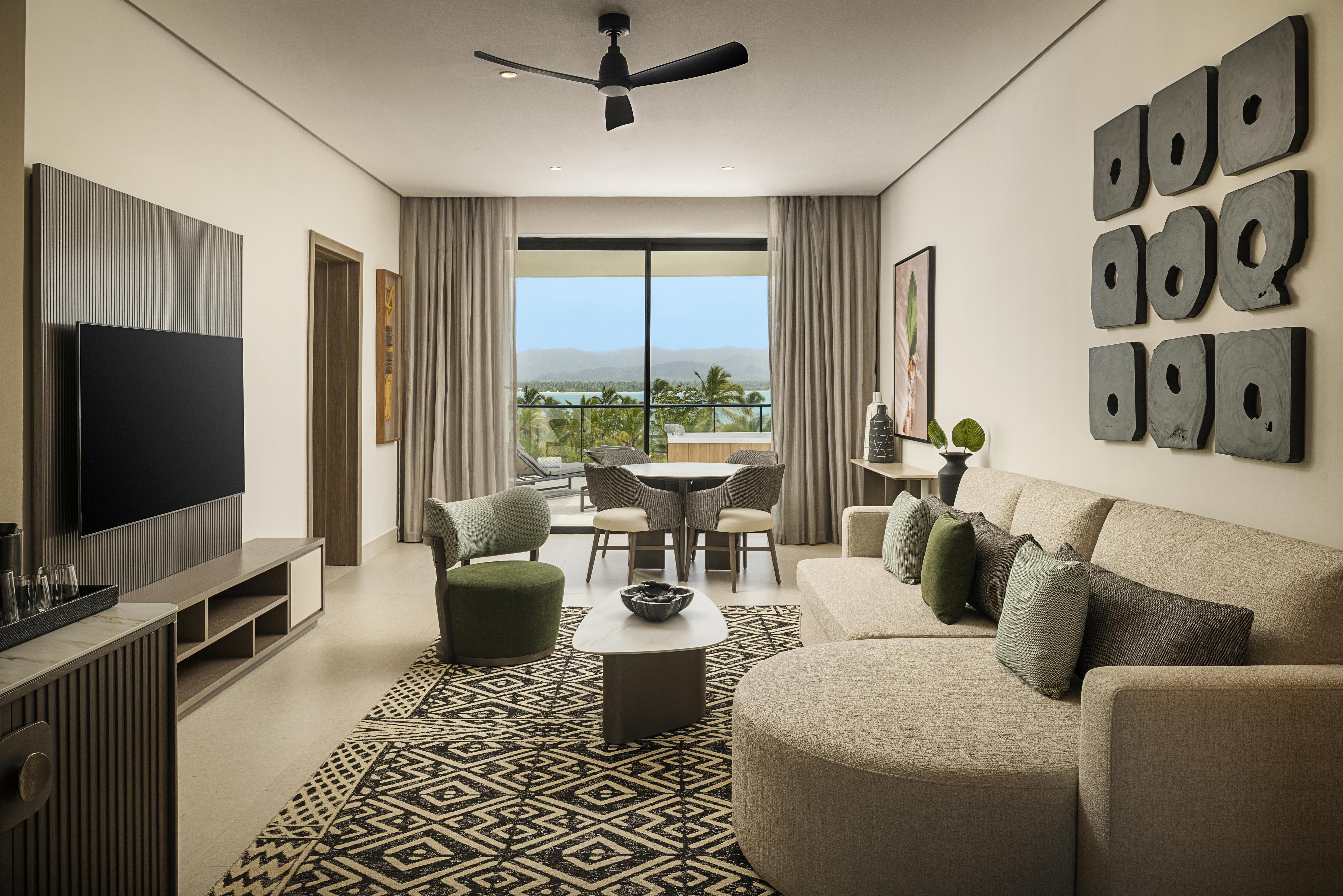 Suite with Views