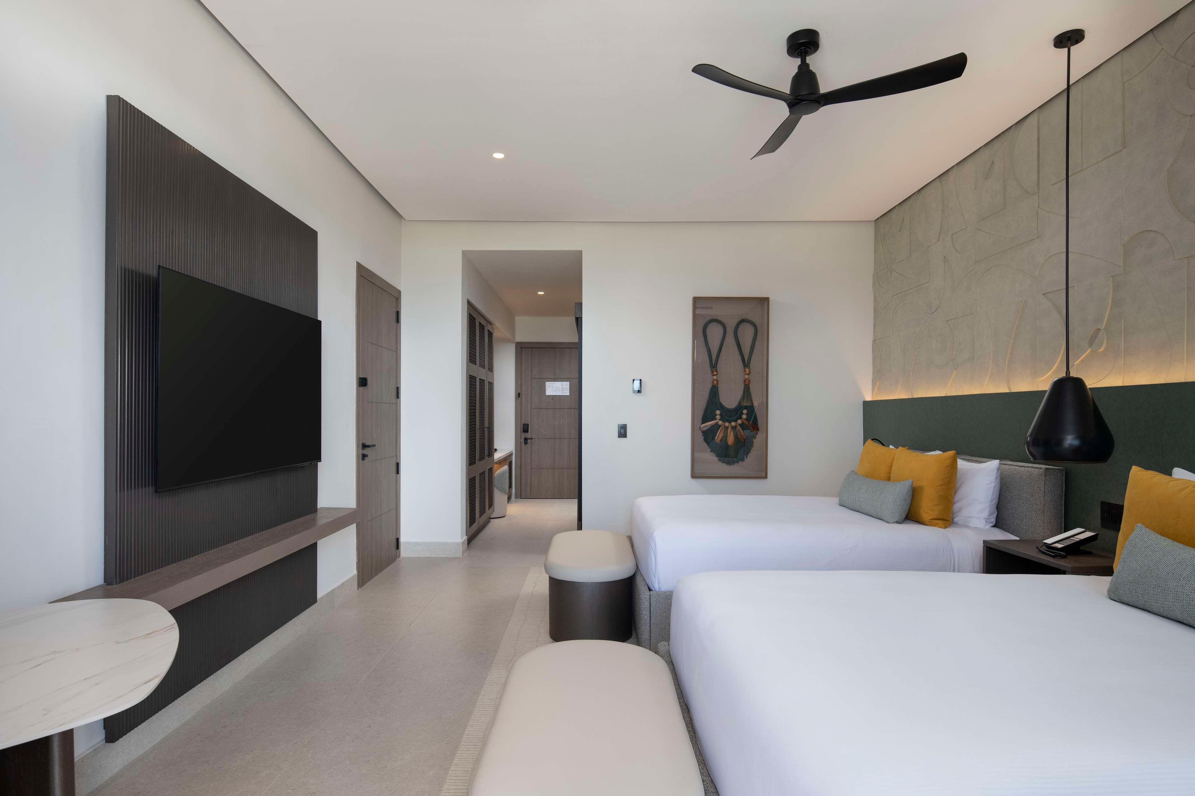 Room Partial Ocean View