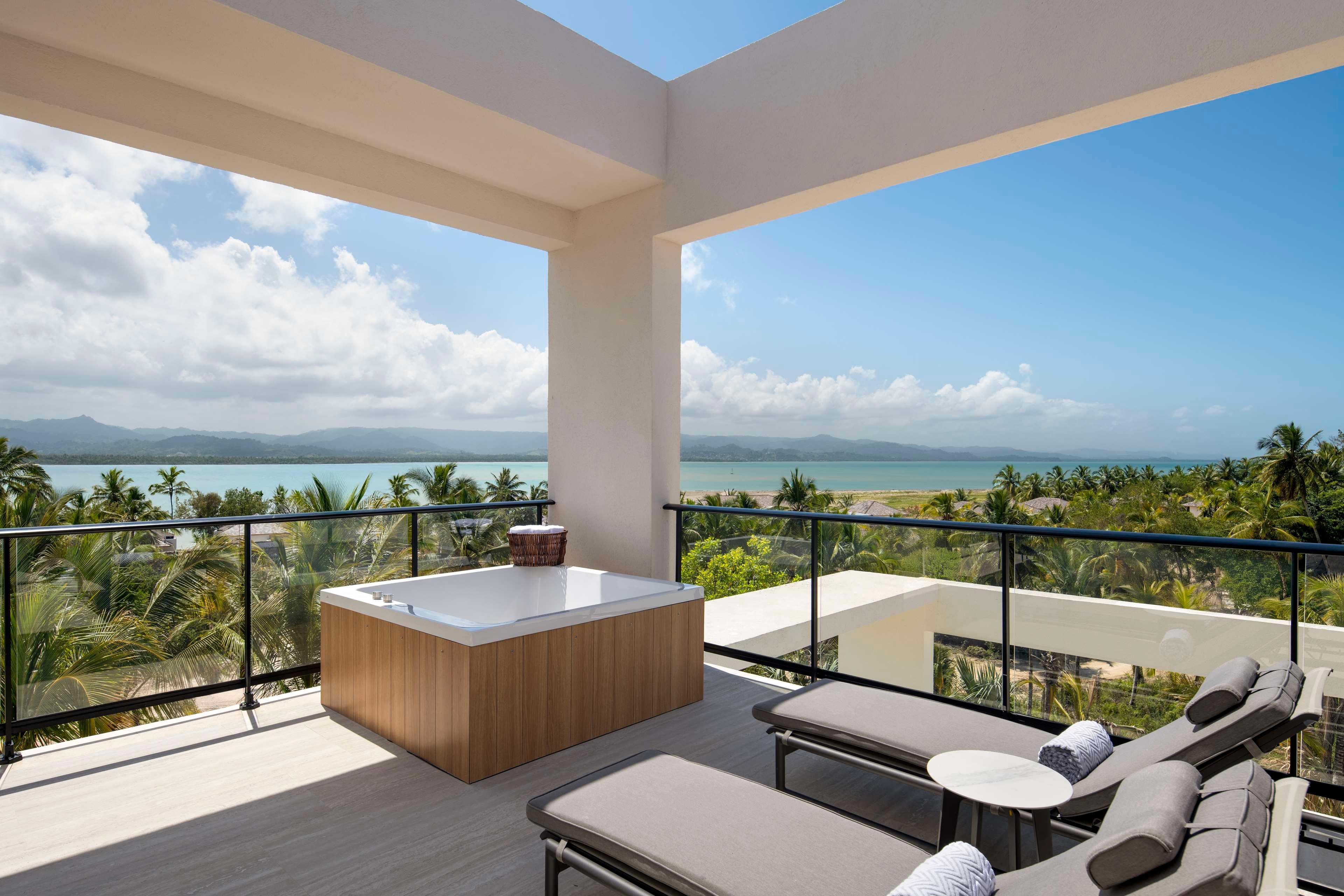 Suite Partial Ocean View