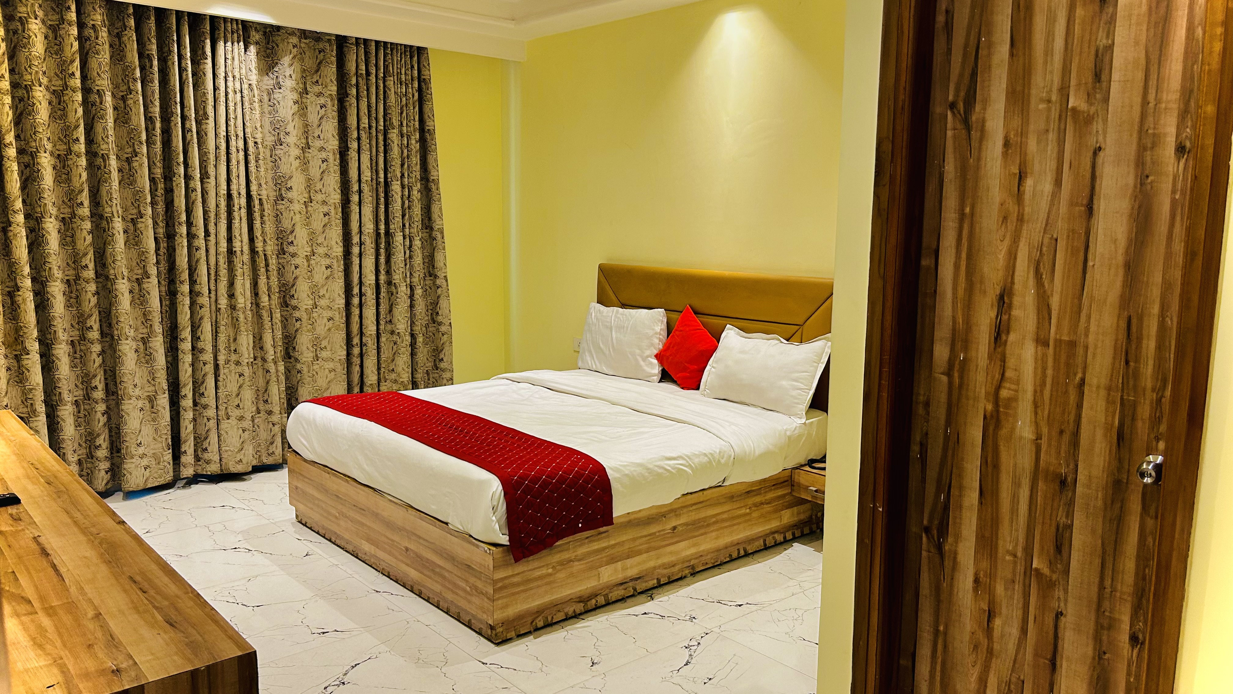 Double Superior King Bed