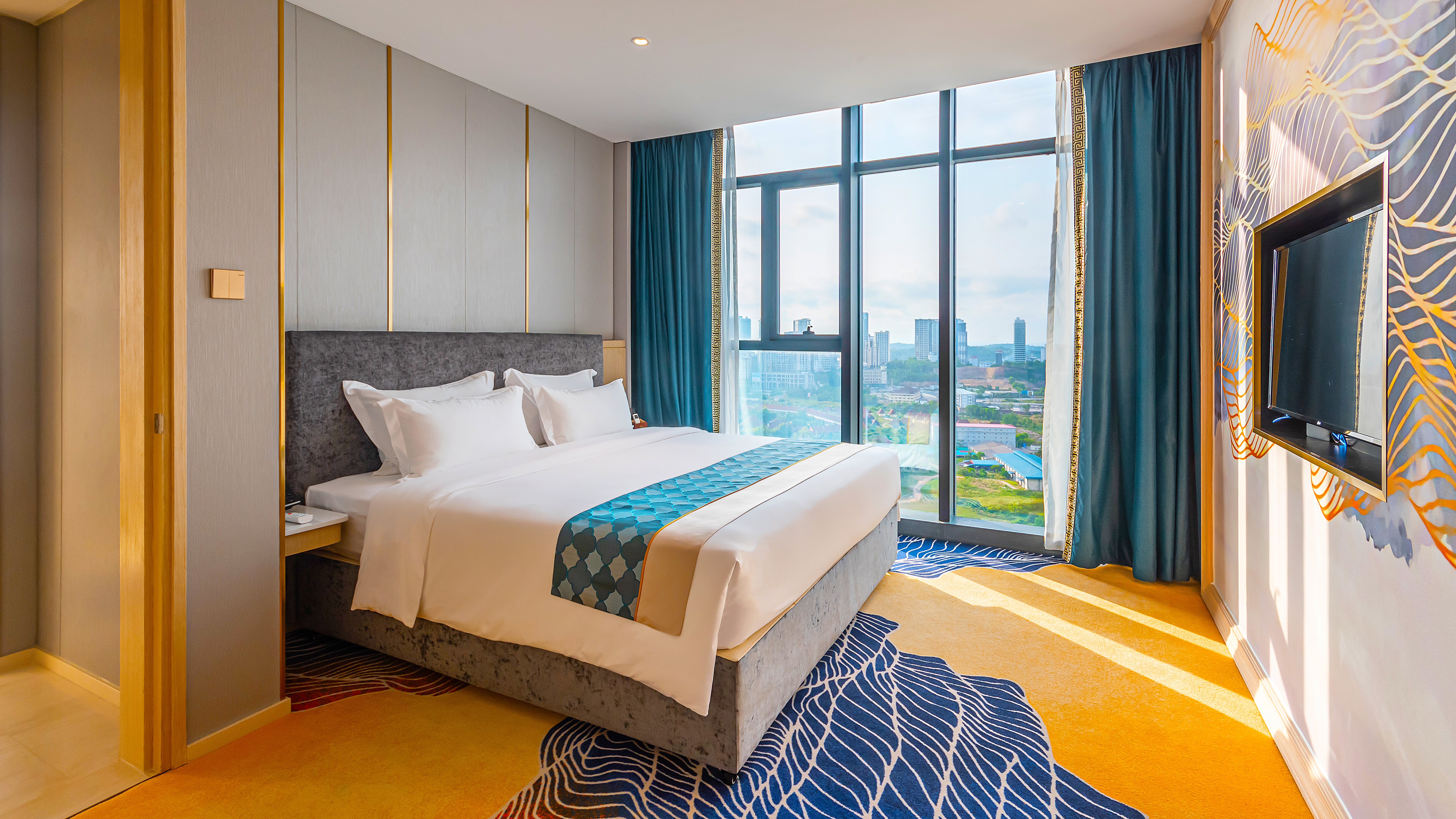 Suite Two Bedrooms with Air Conditioning