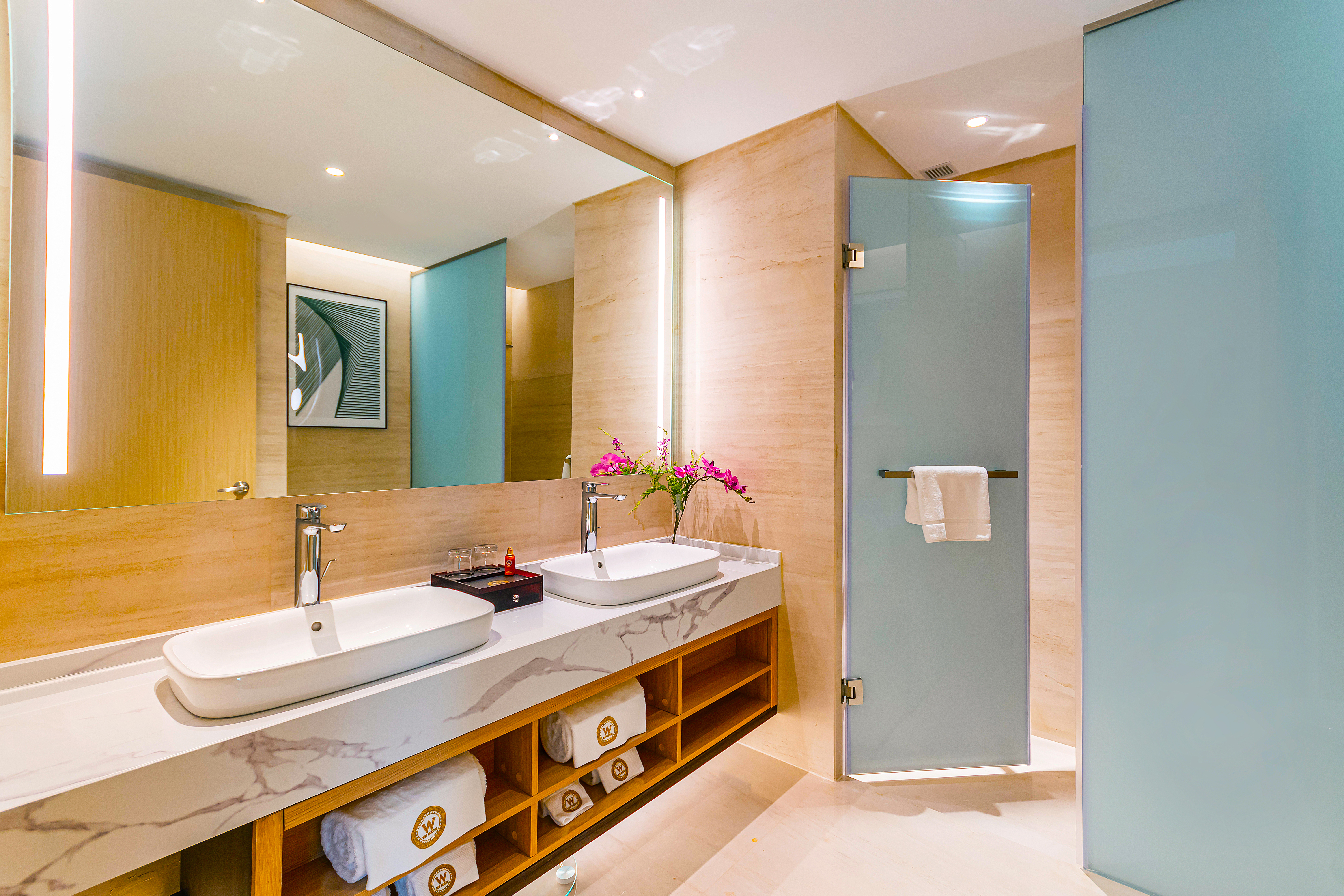 Suite Two Bedrooms with Air Conditioning