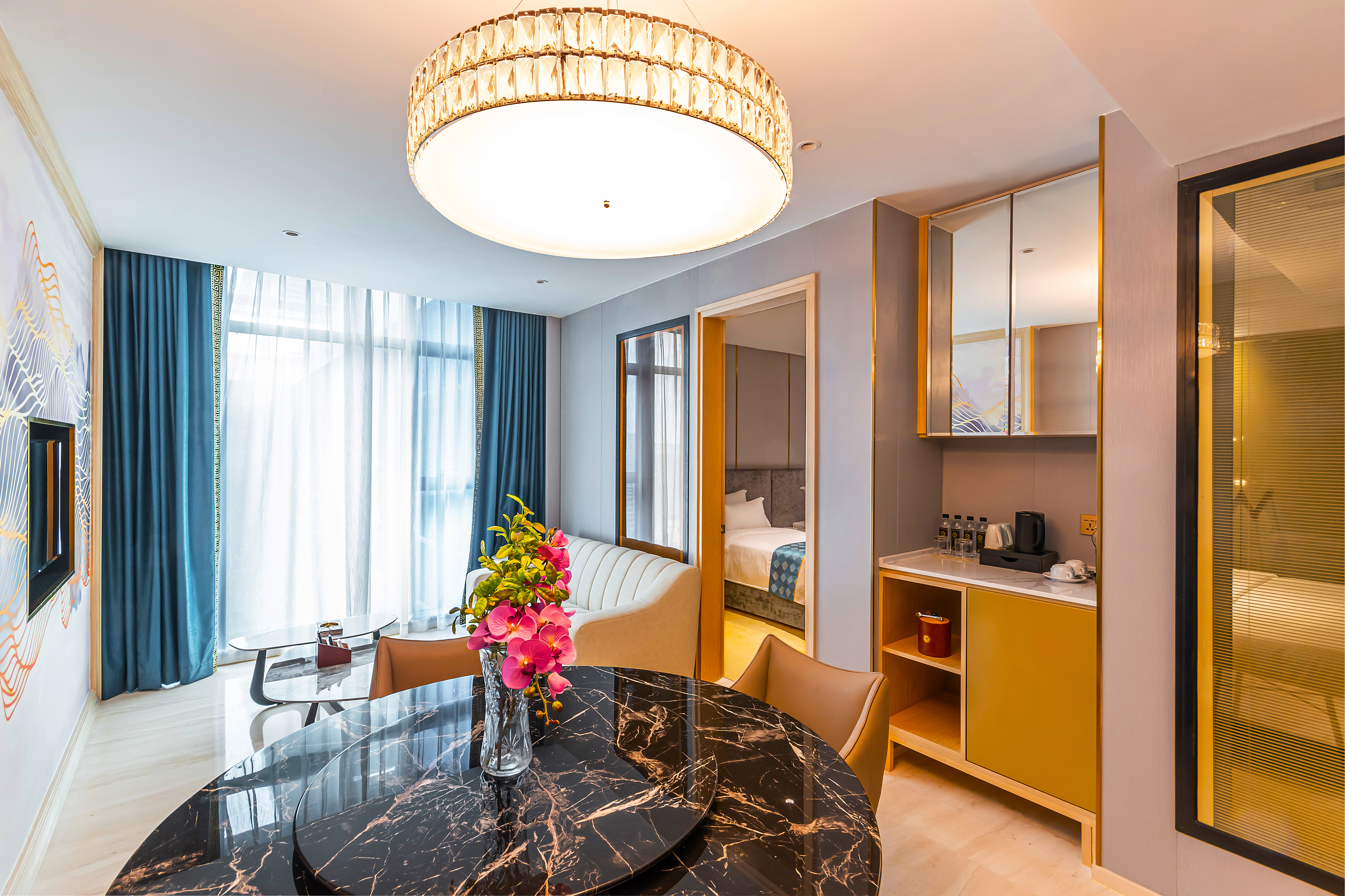 Suite Two Bedrooms One Bathroom