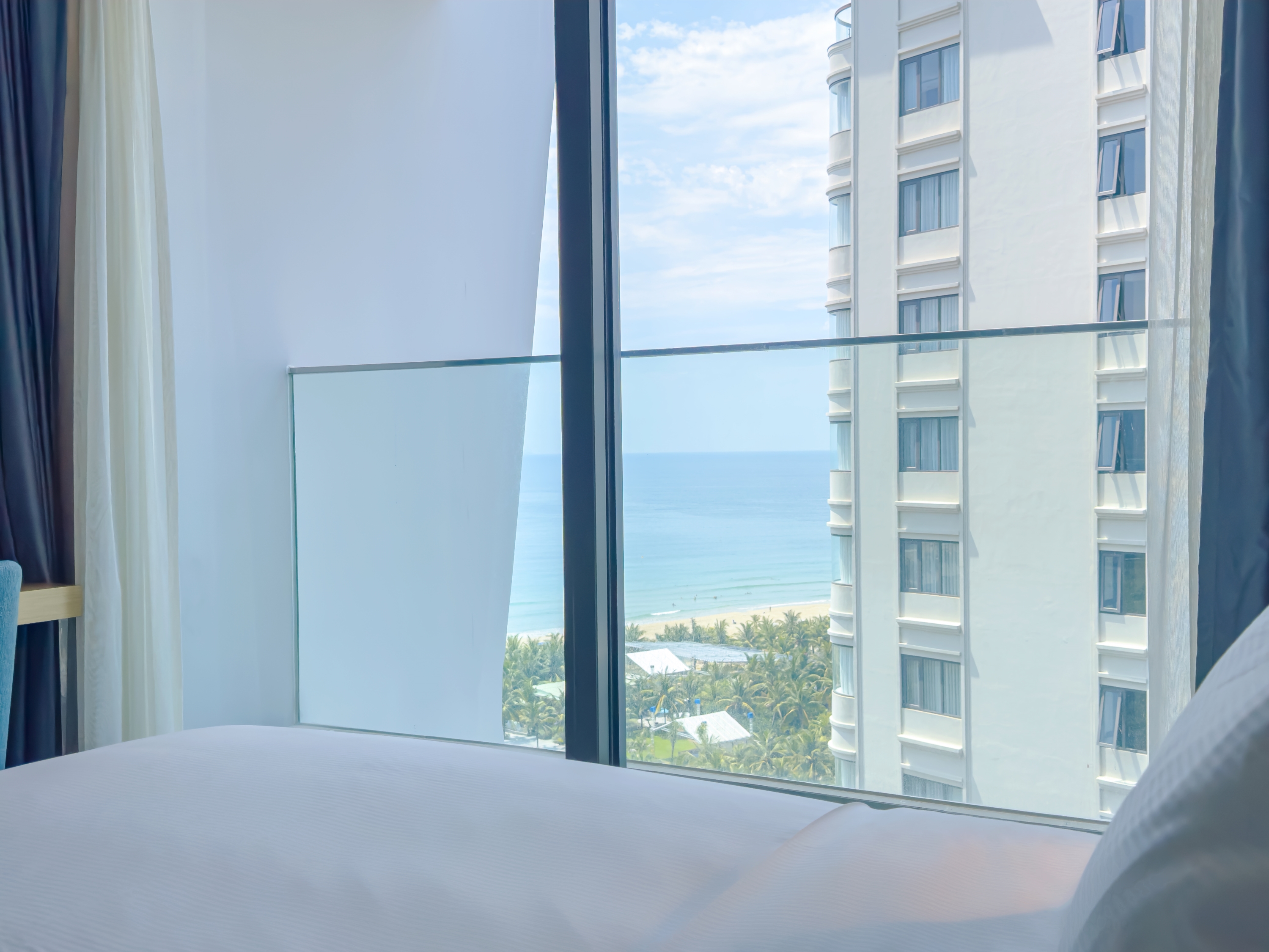 Twin Premier with Views