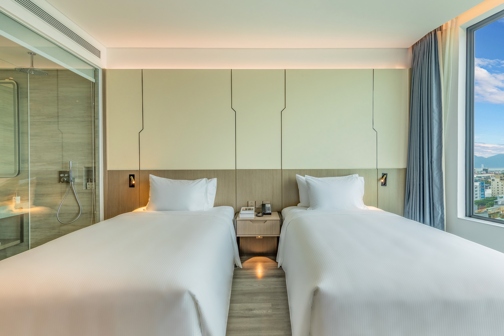 Twin Deluxe Partial Ocean View