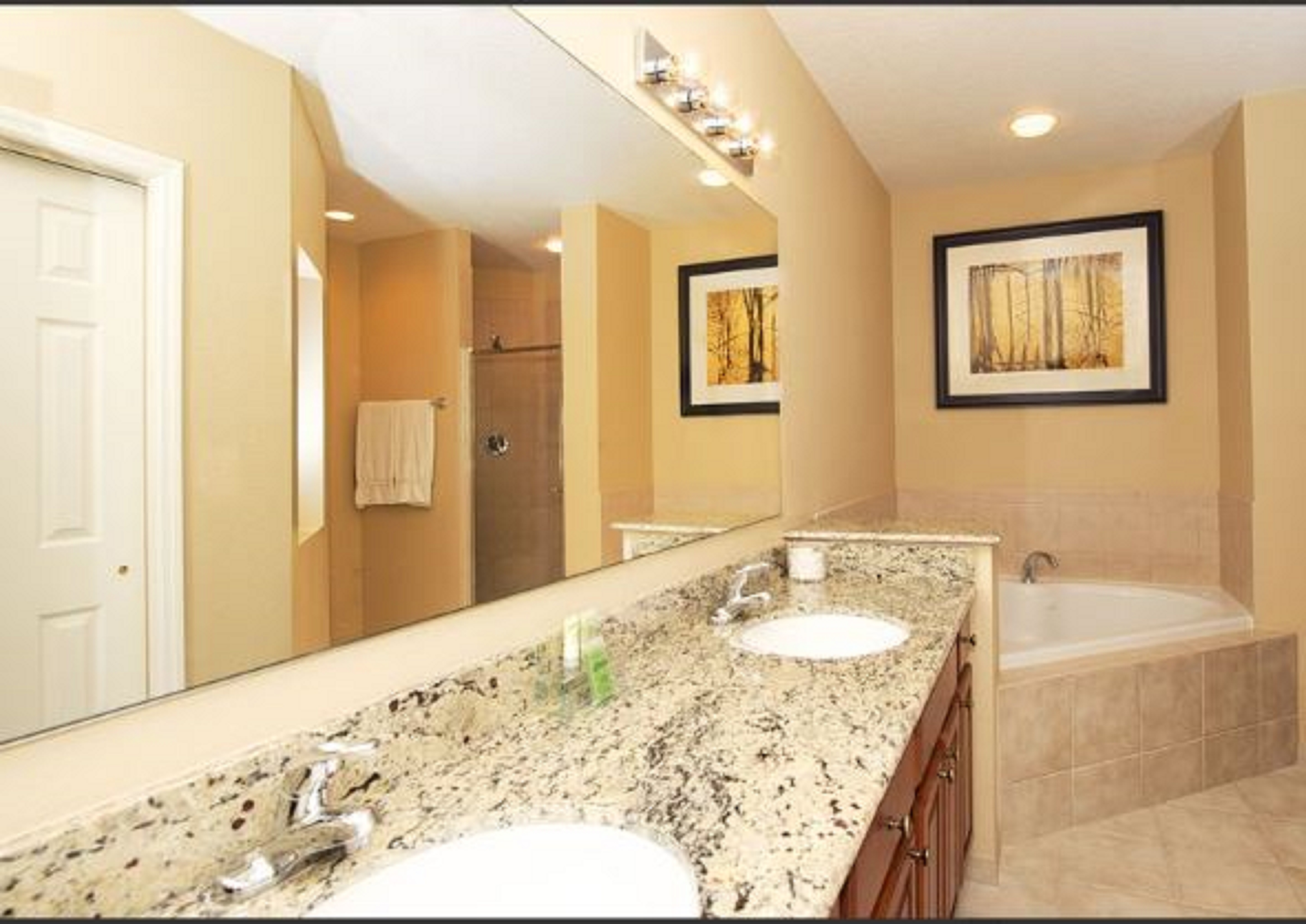 Suite Three Bedrooms Three Bathrooms