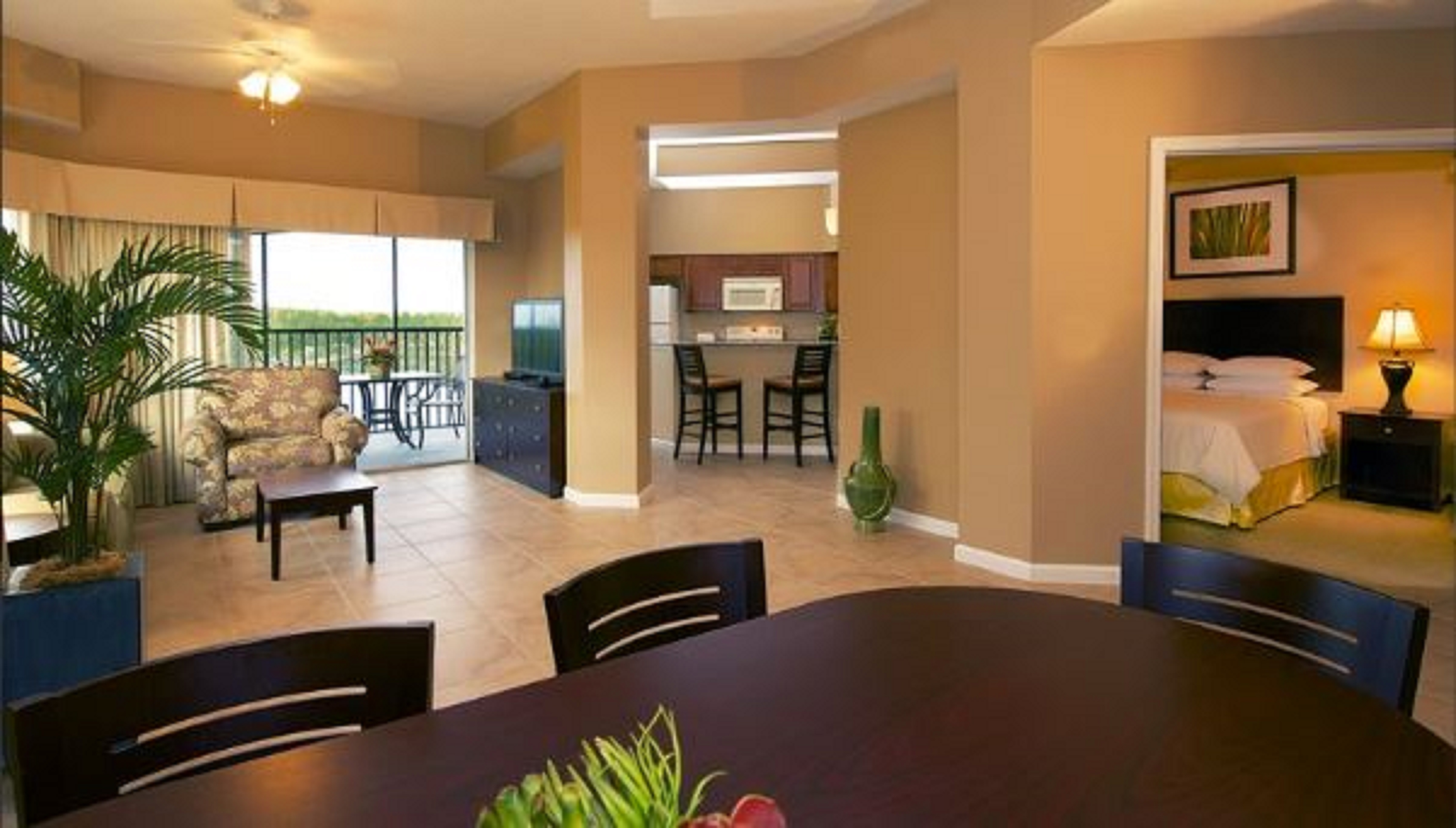 Suite Three Bedrooms Three Bathrooms