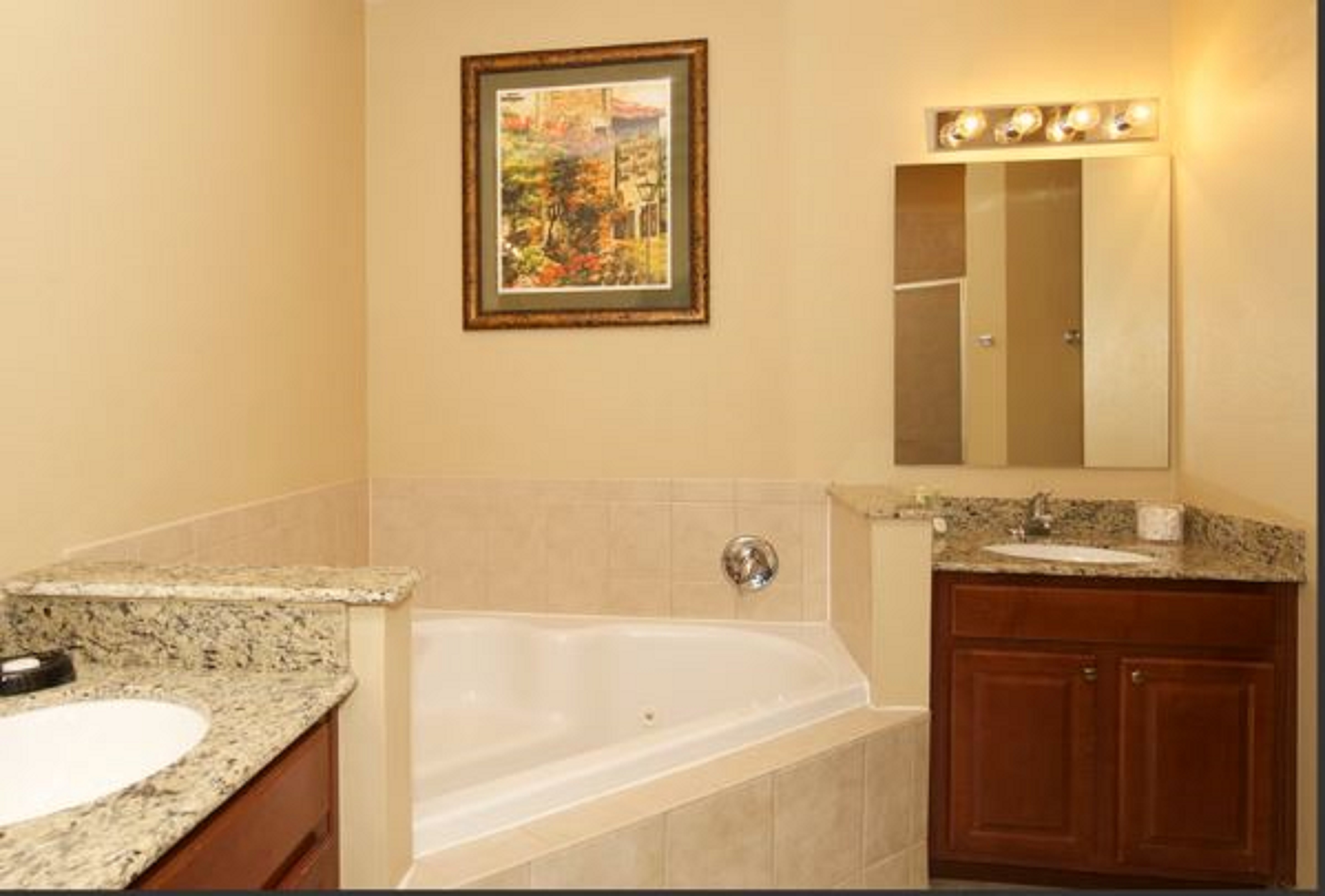 Suite Three Bedrooms Three Bathrooms