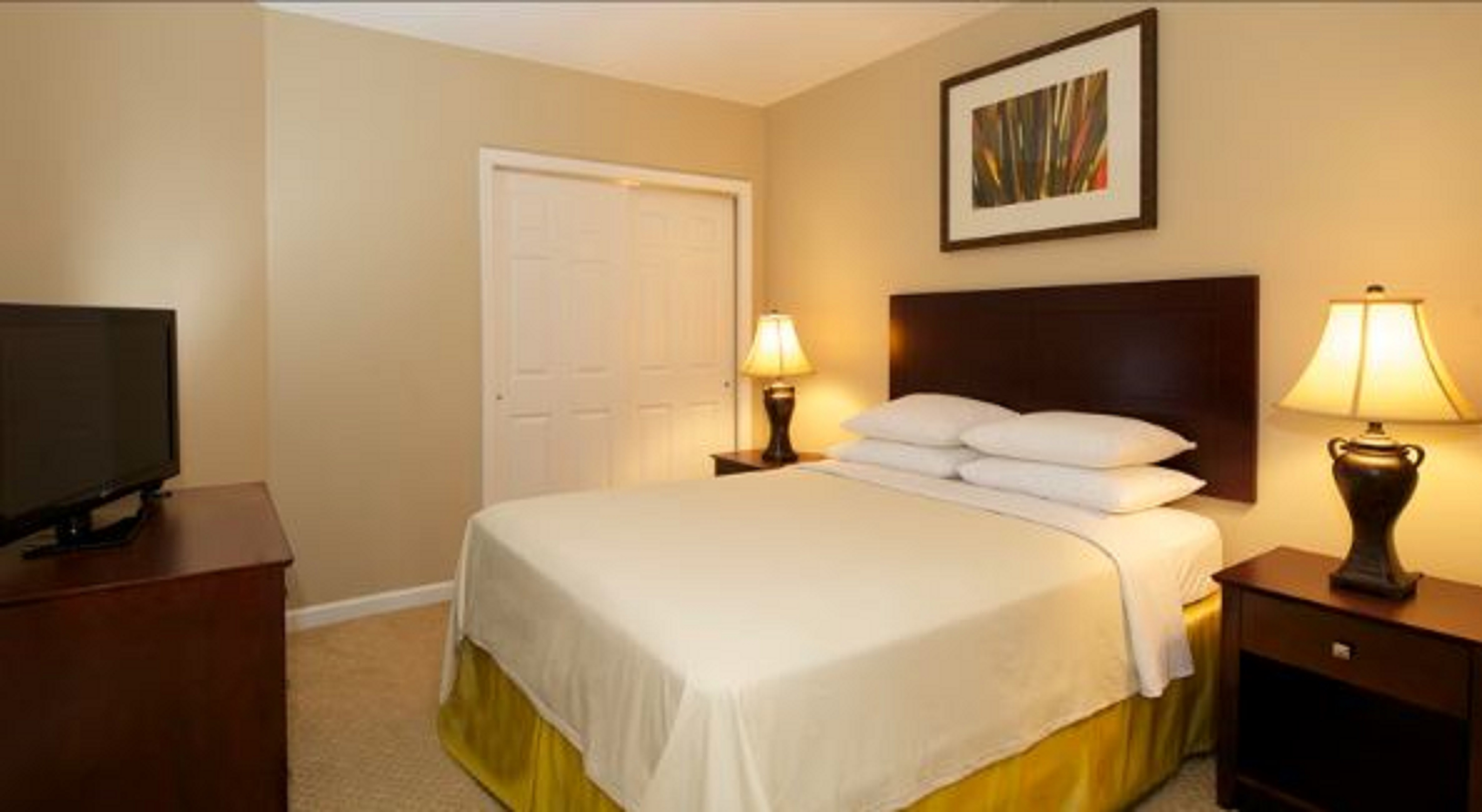 Suite Three Bedrooms Three Bathrooms