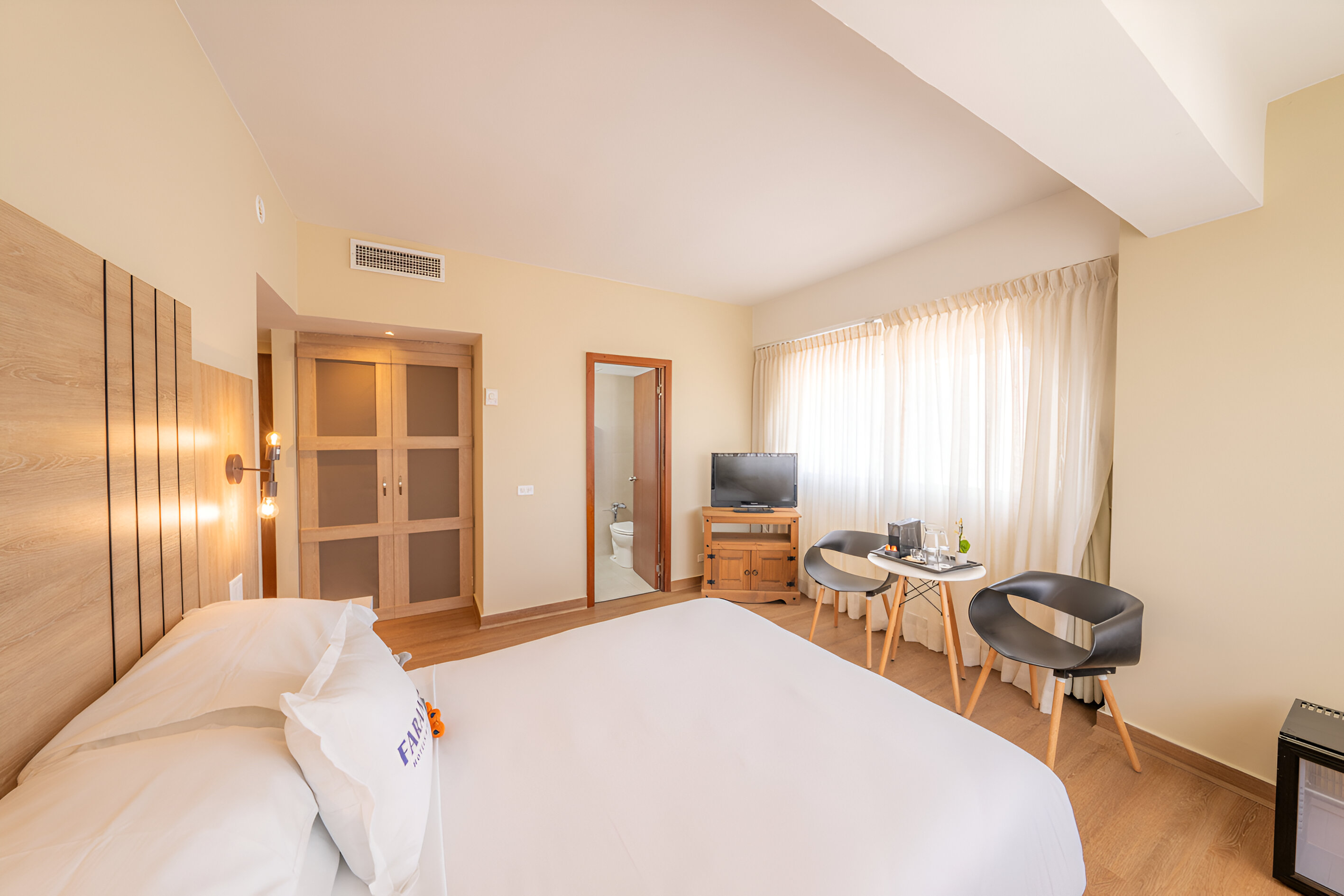 Double Queen Size Bed