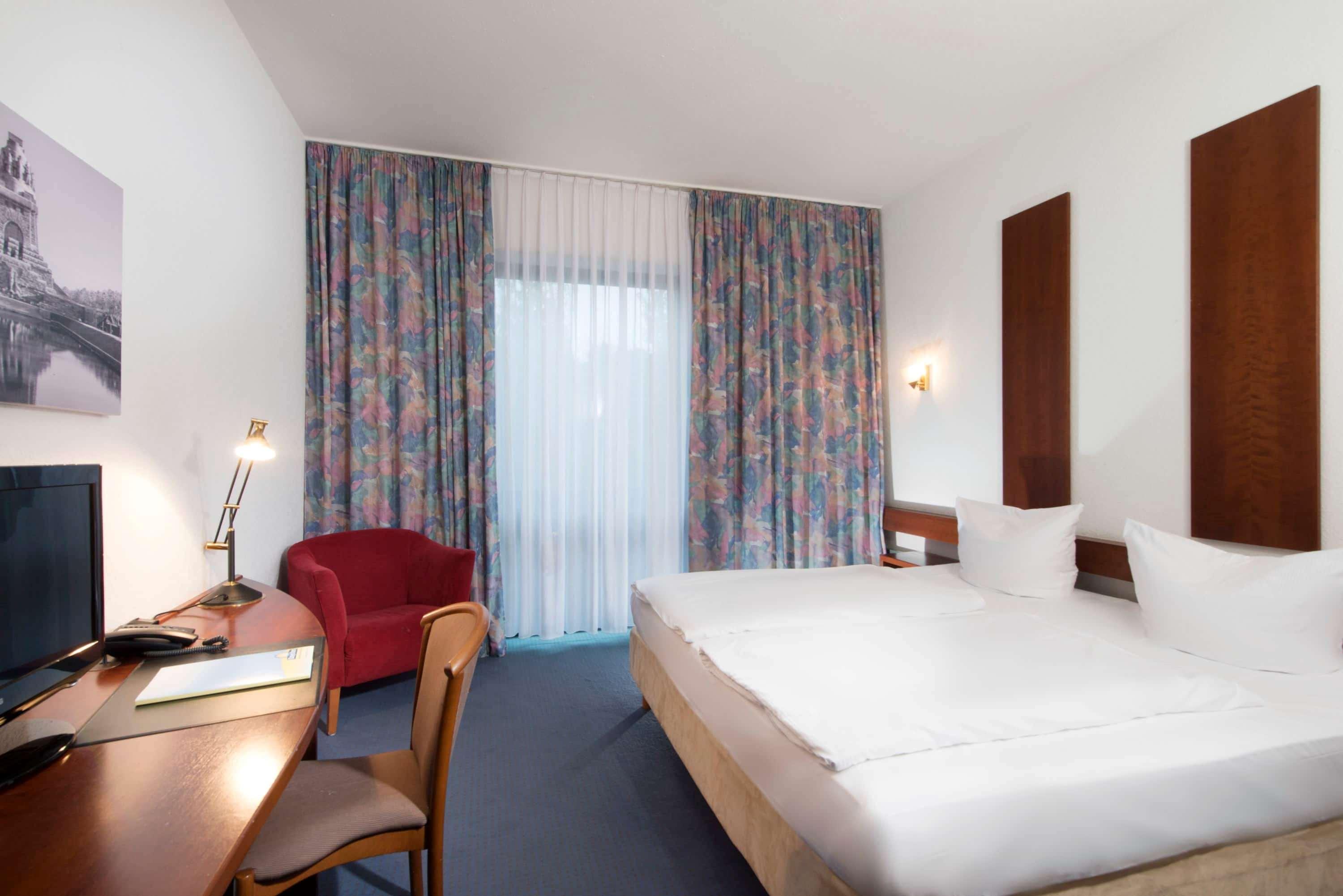 Room Queen Bed Non Smoking