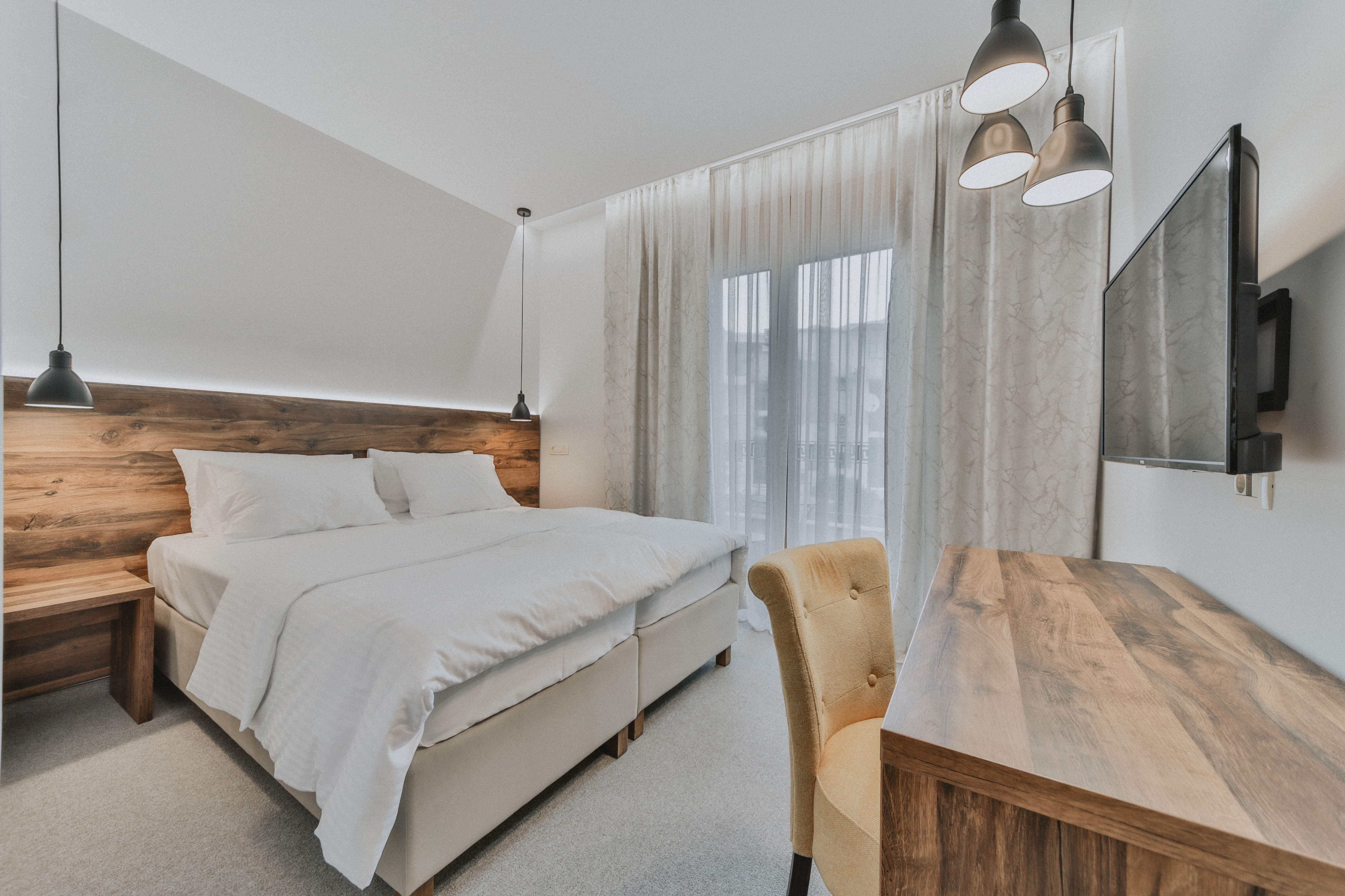 Double or Twin Standard