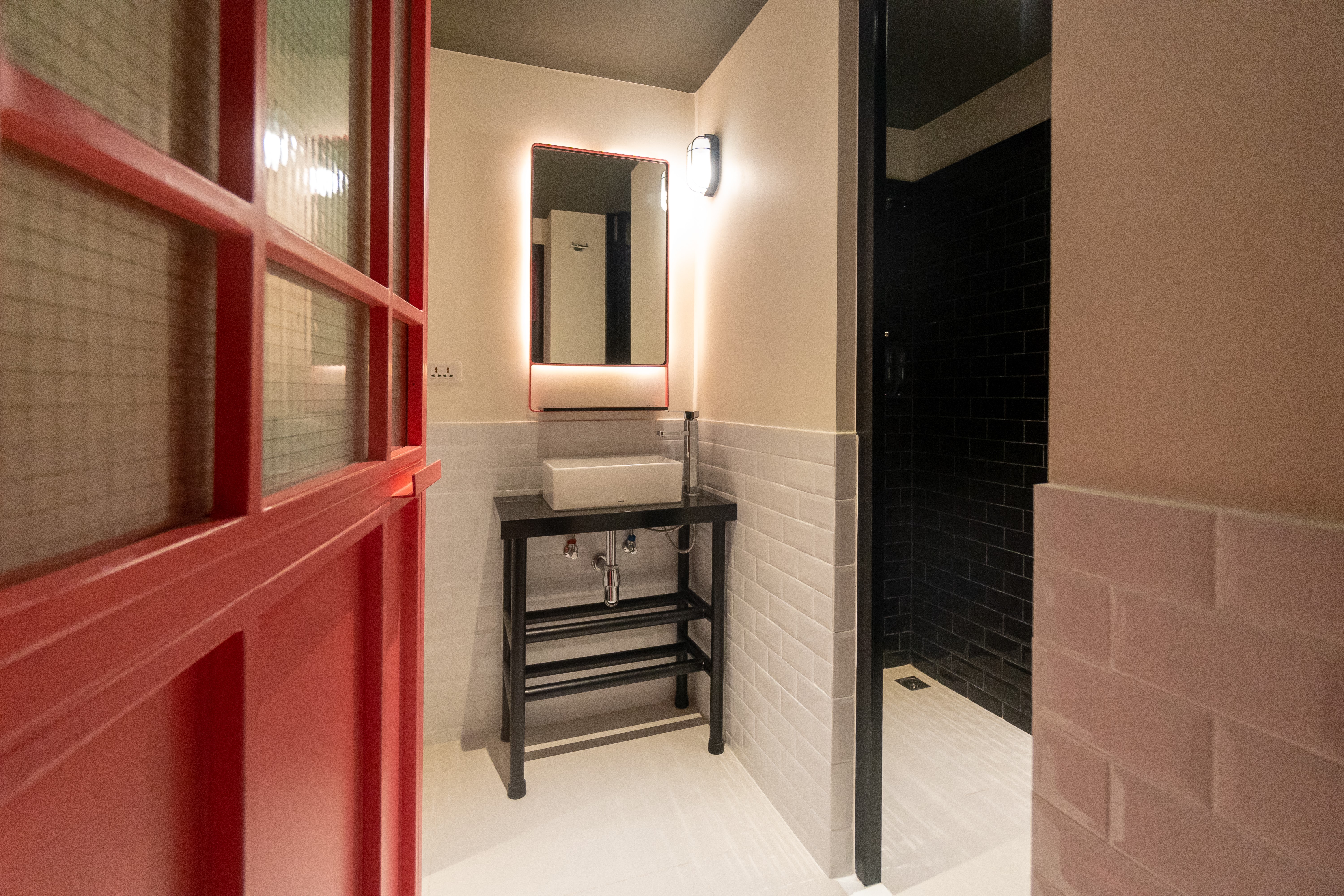 Bed in Dormitory Bunk Bed with Shared Bathroom